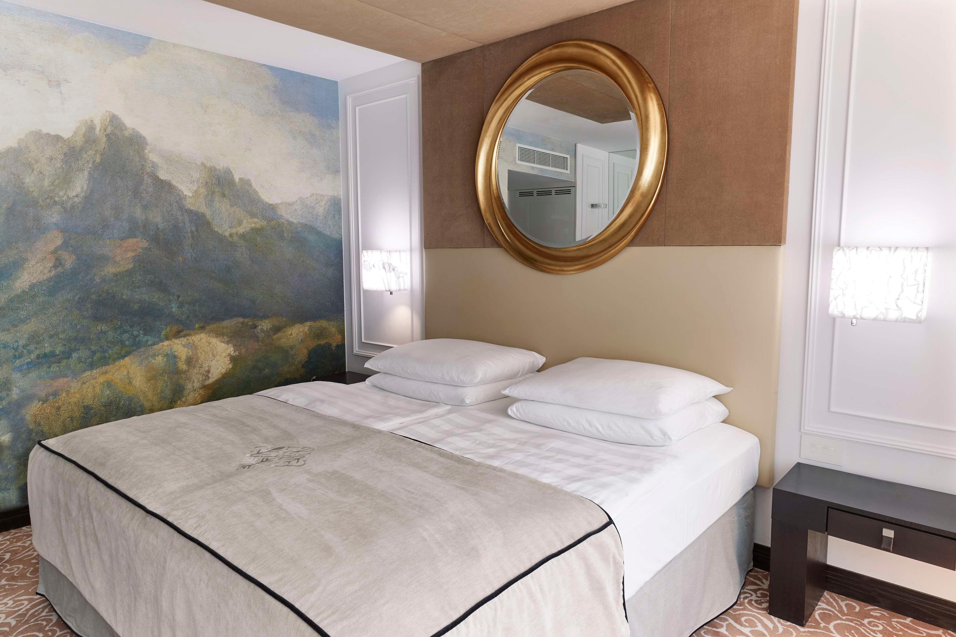 Double or Twin Premier King Bed