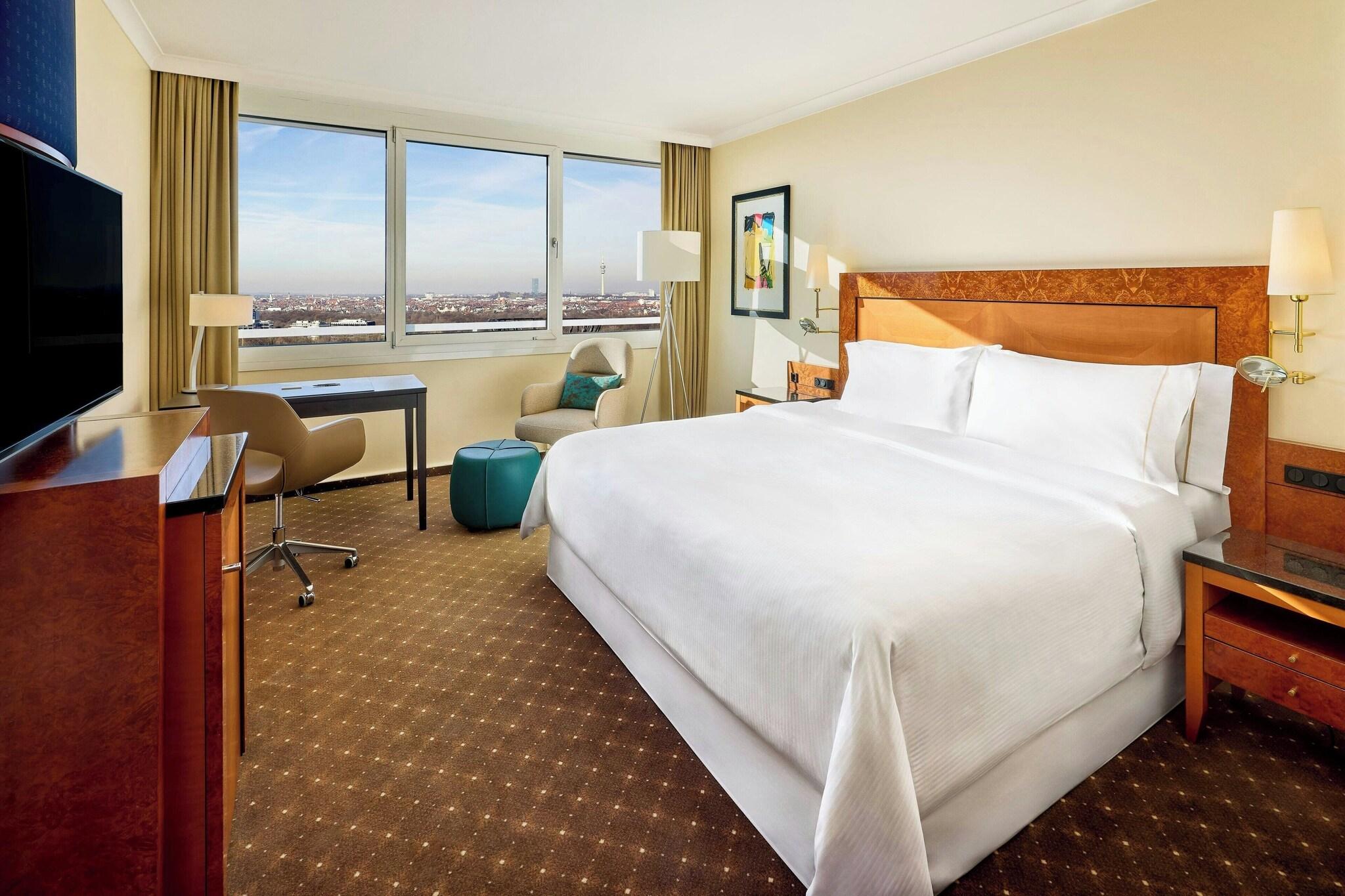 Double Club King Bed