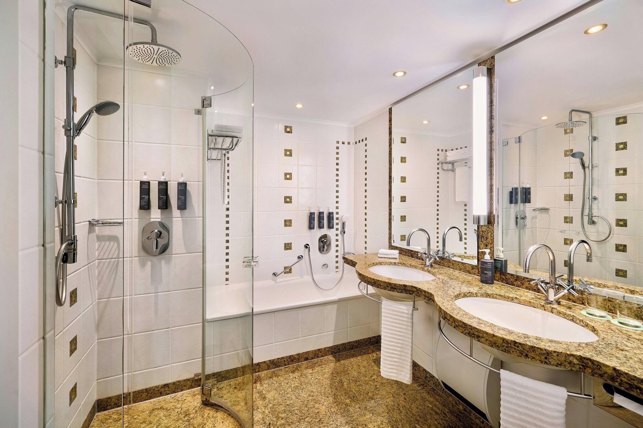 Double King Size Bed