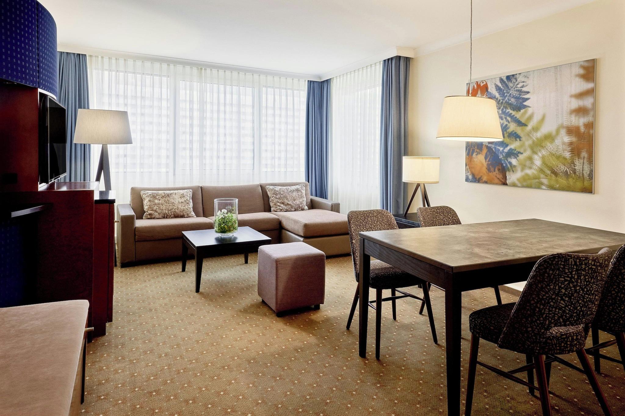 Junior Suite King Size Bed