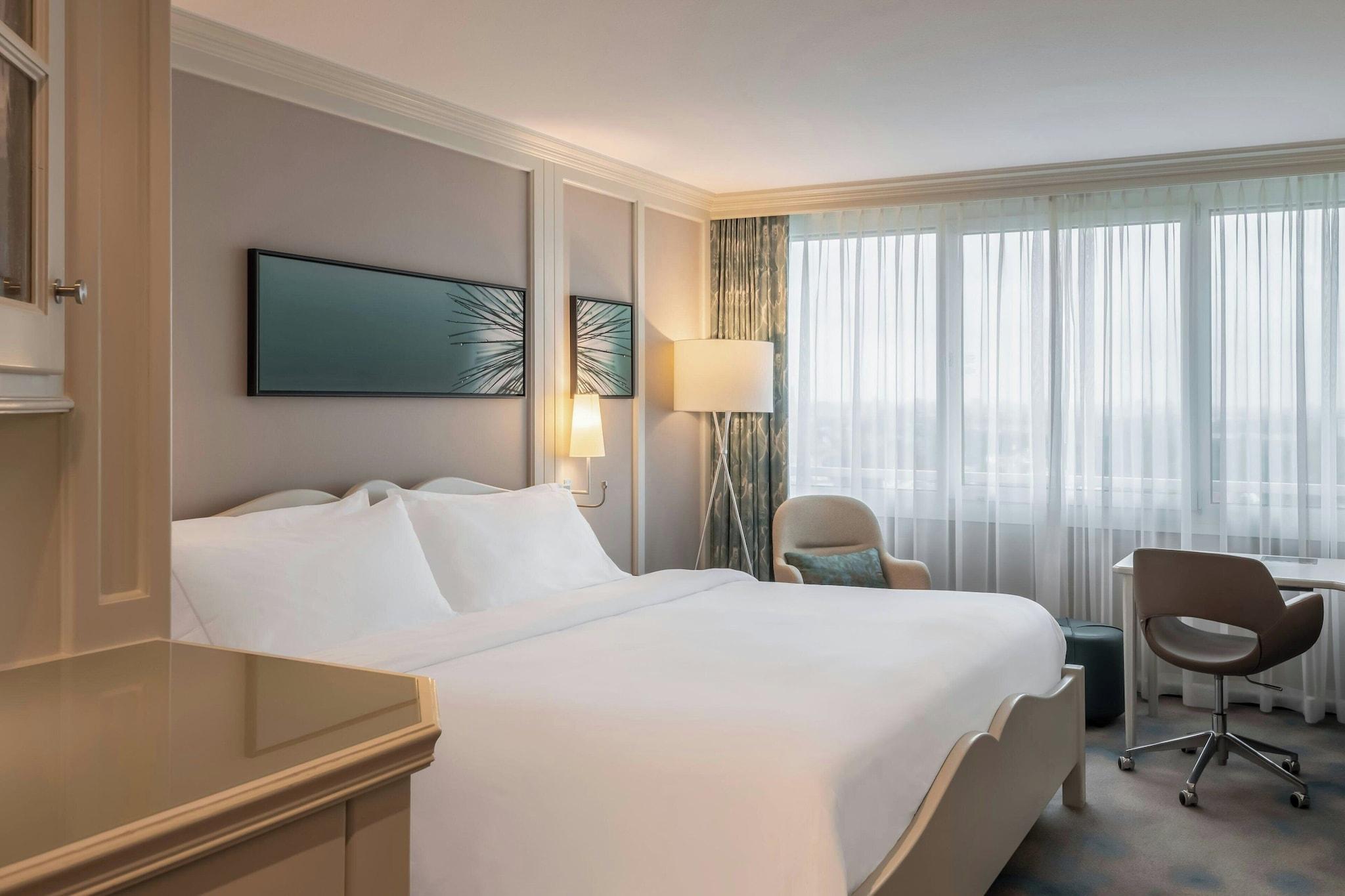 Junior Suite King Size Bed