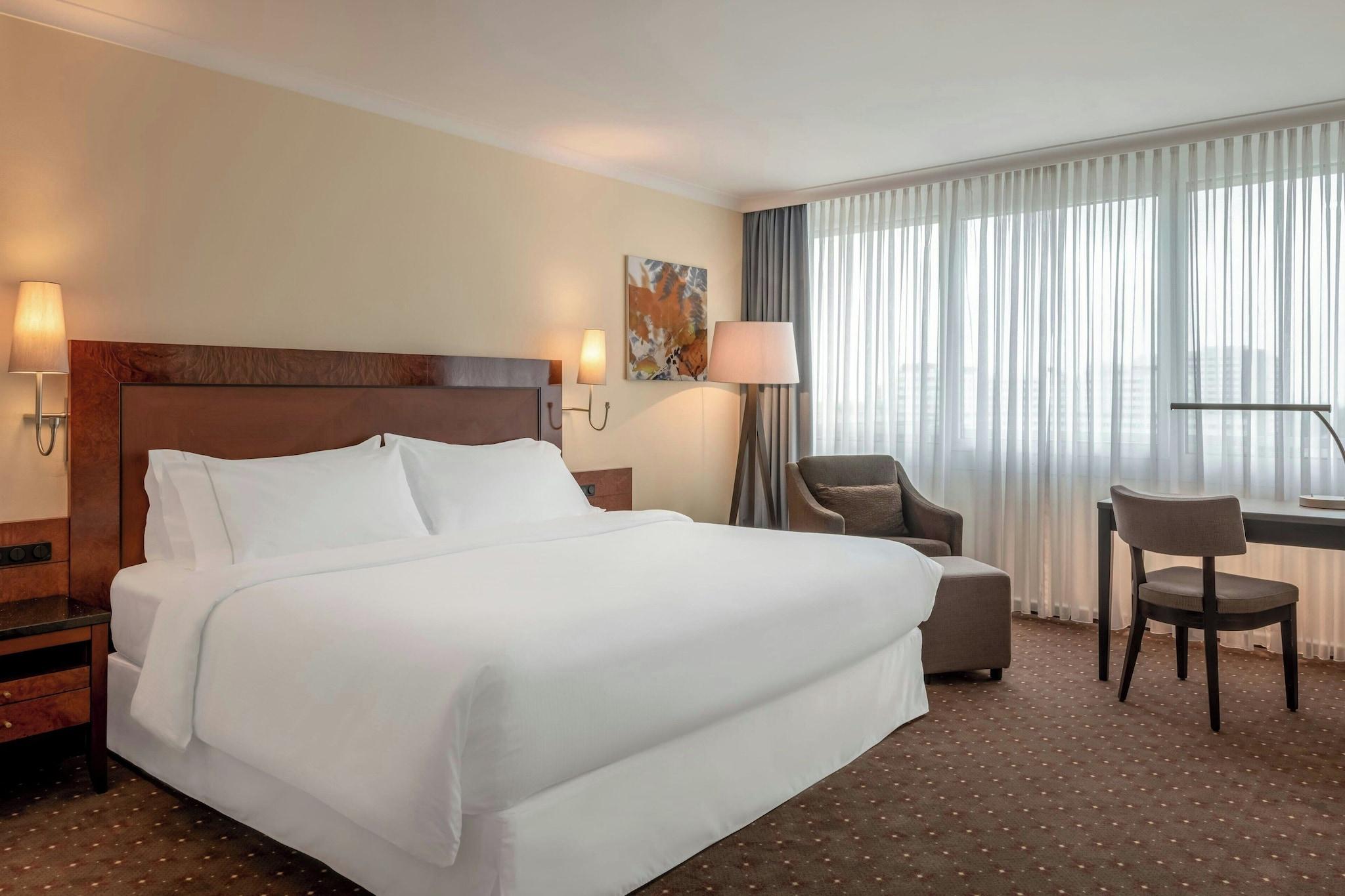 Junior Suite King Size Bed