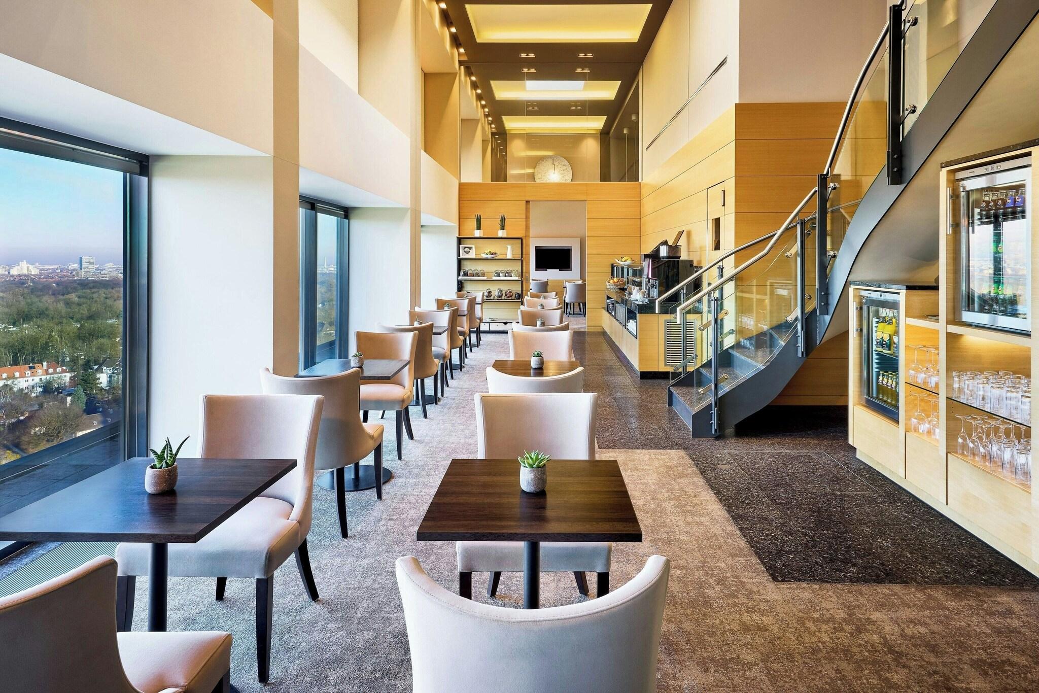 Suite Deluxe King Bed