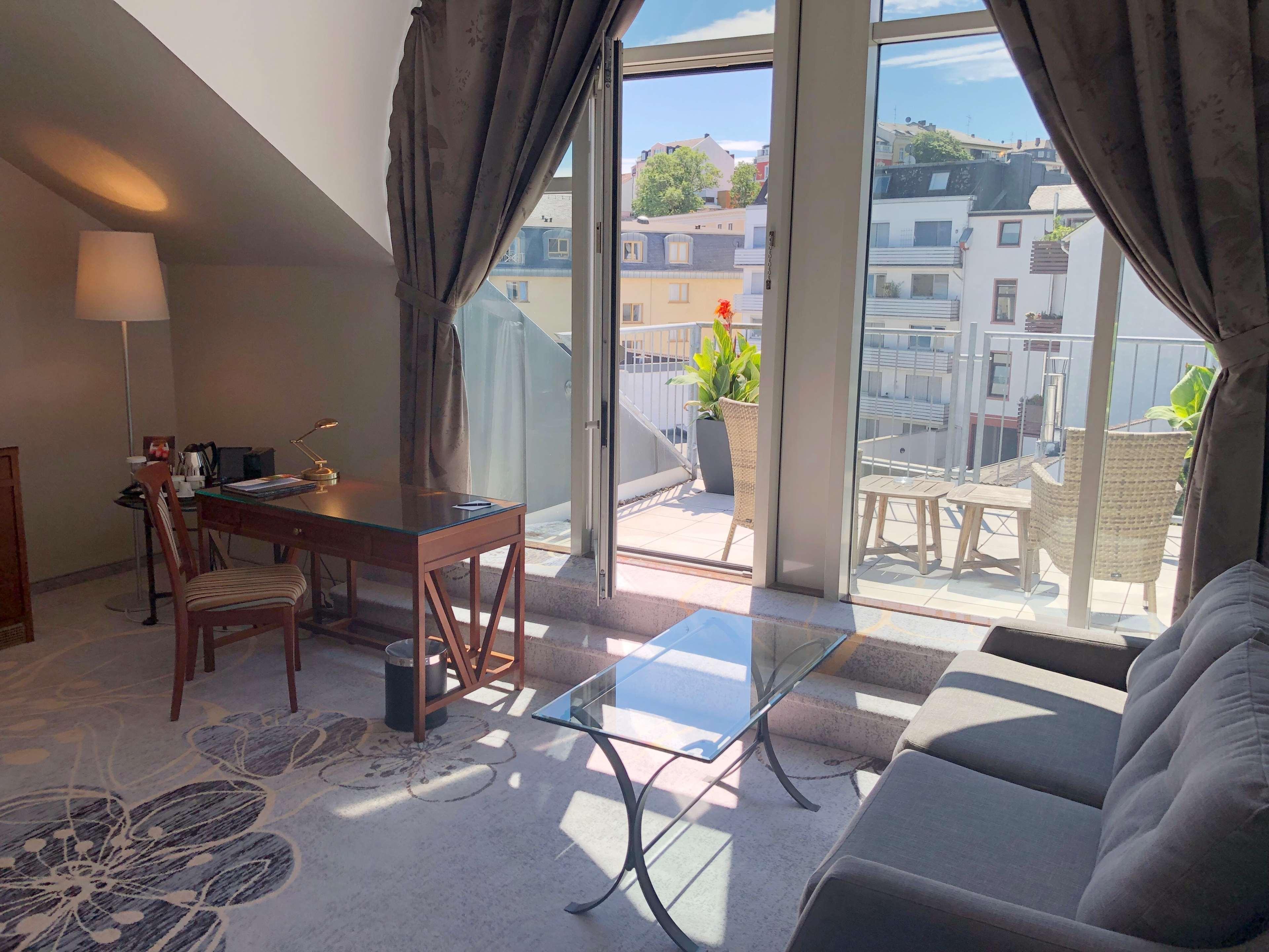 Junior Suite King Size Bed