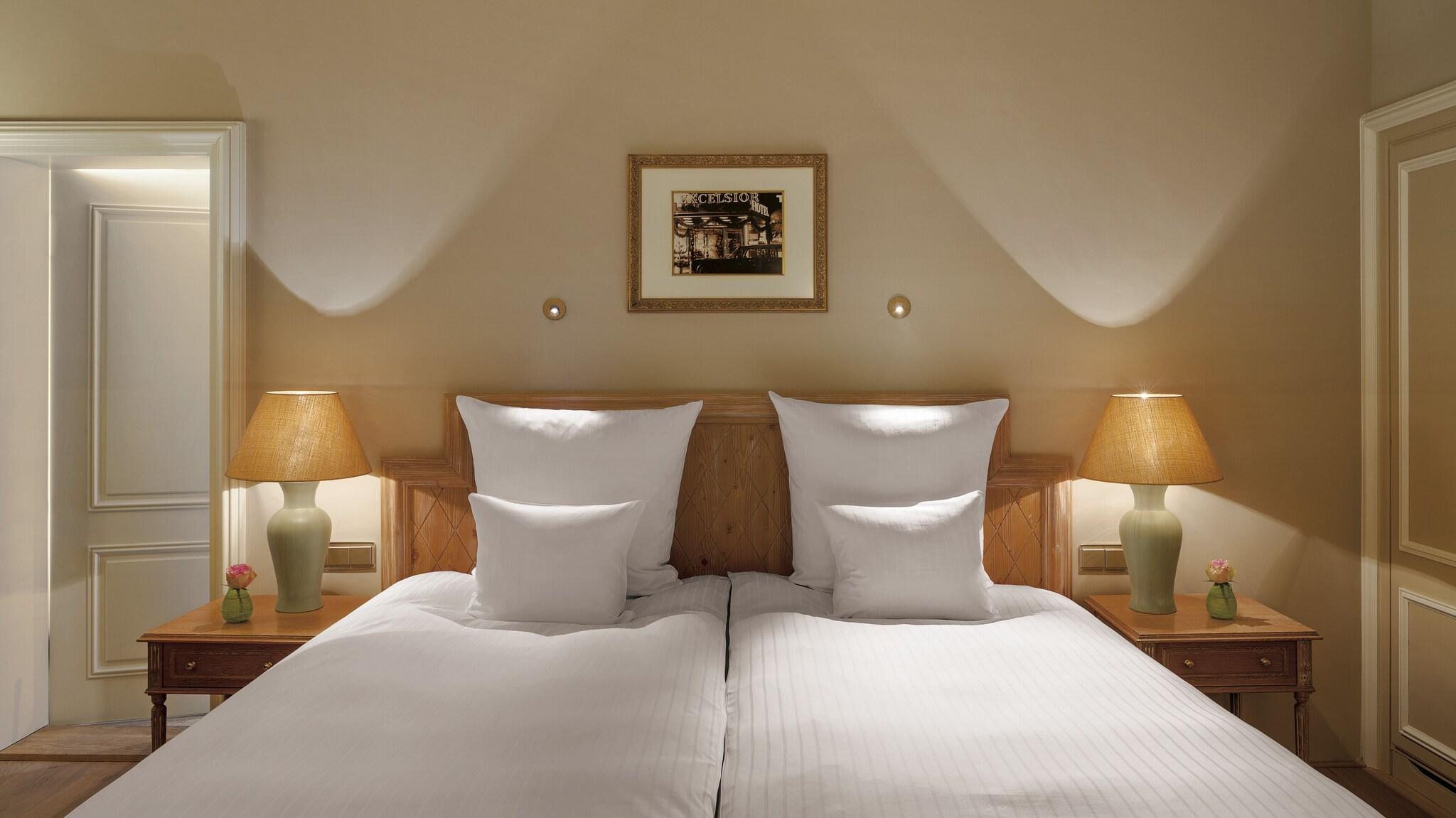 Double Deluxe King Bed