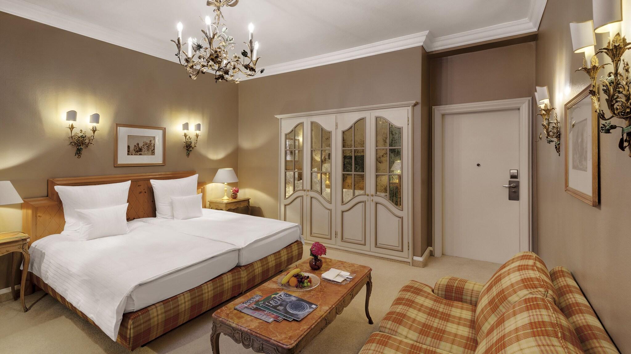 Double Classic King Bed