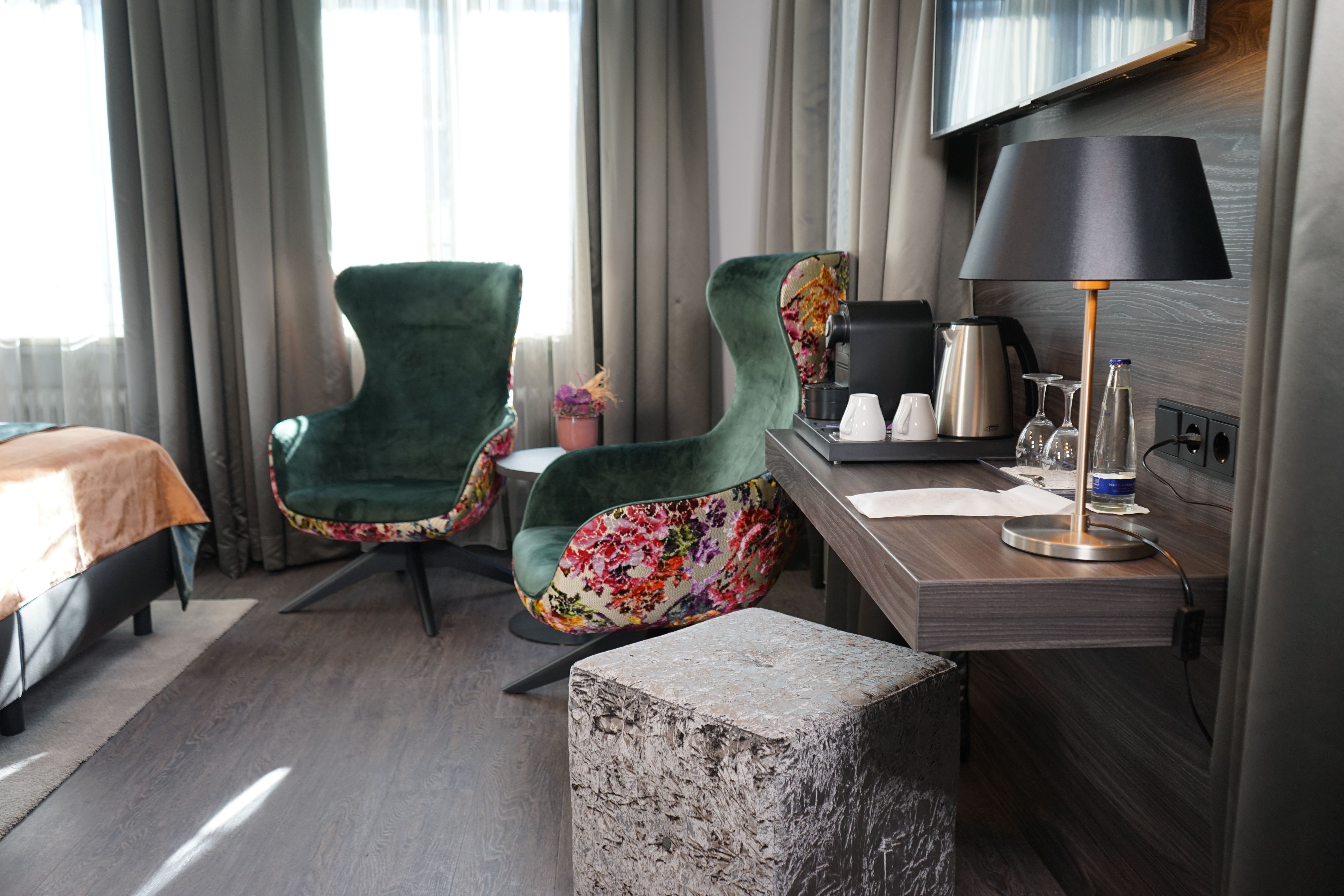 Double Deluxe One Bed