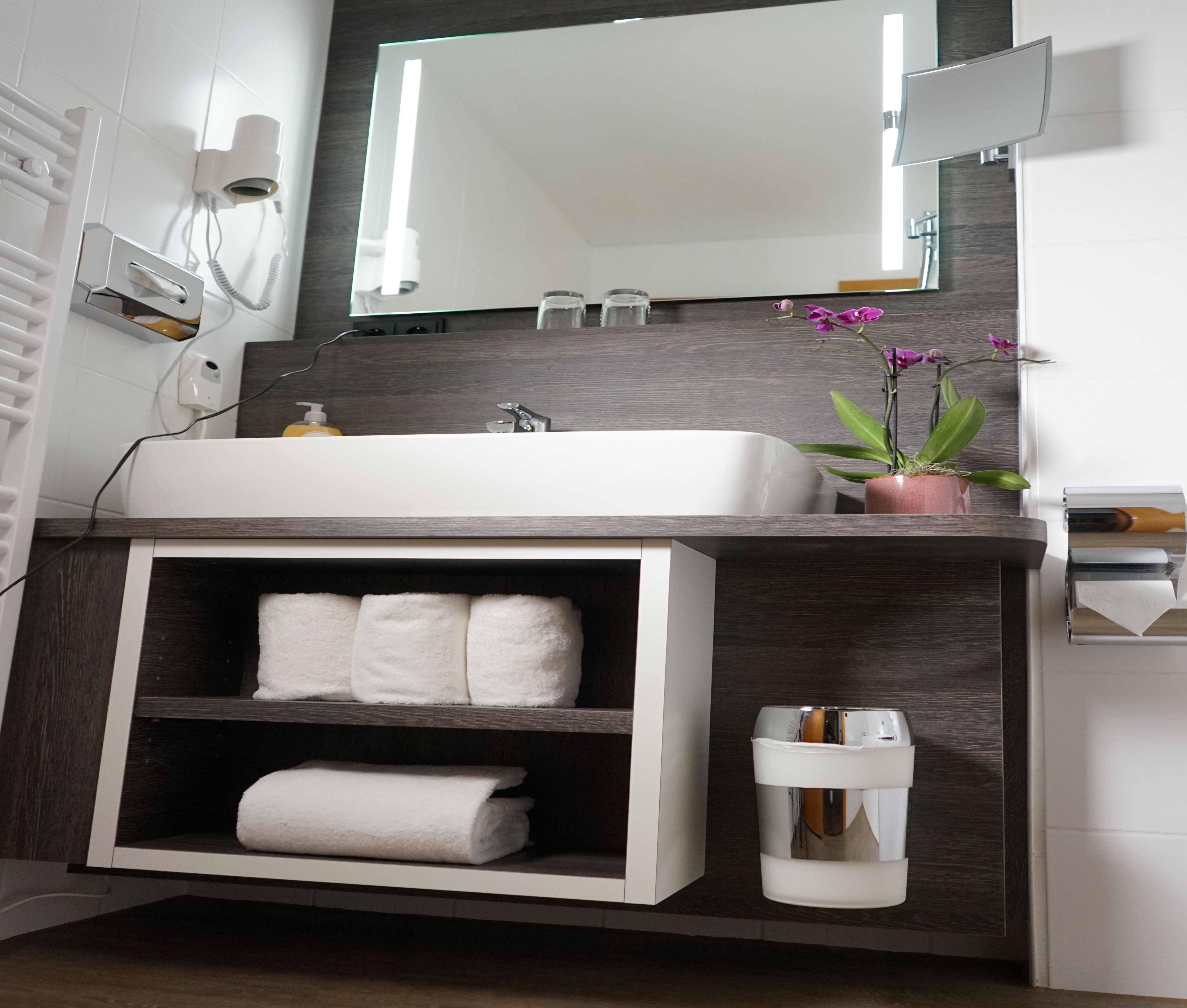 Twin Deluxe Two Beds