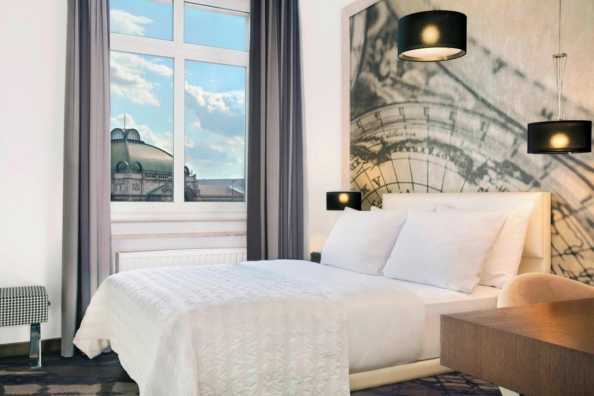 Double Queen Size Bed