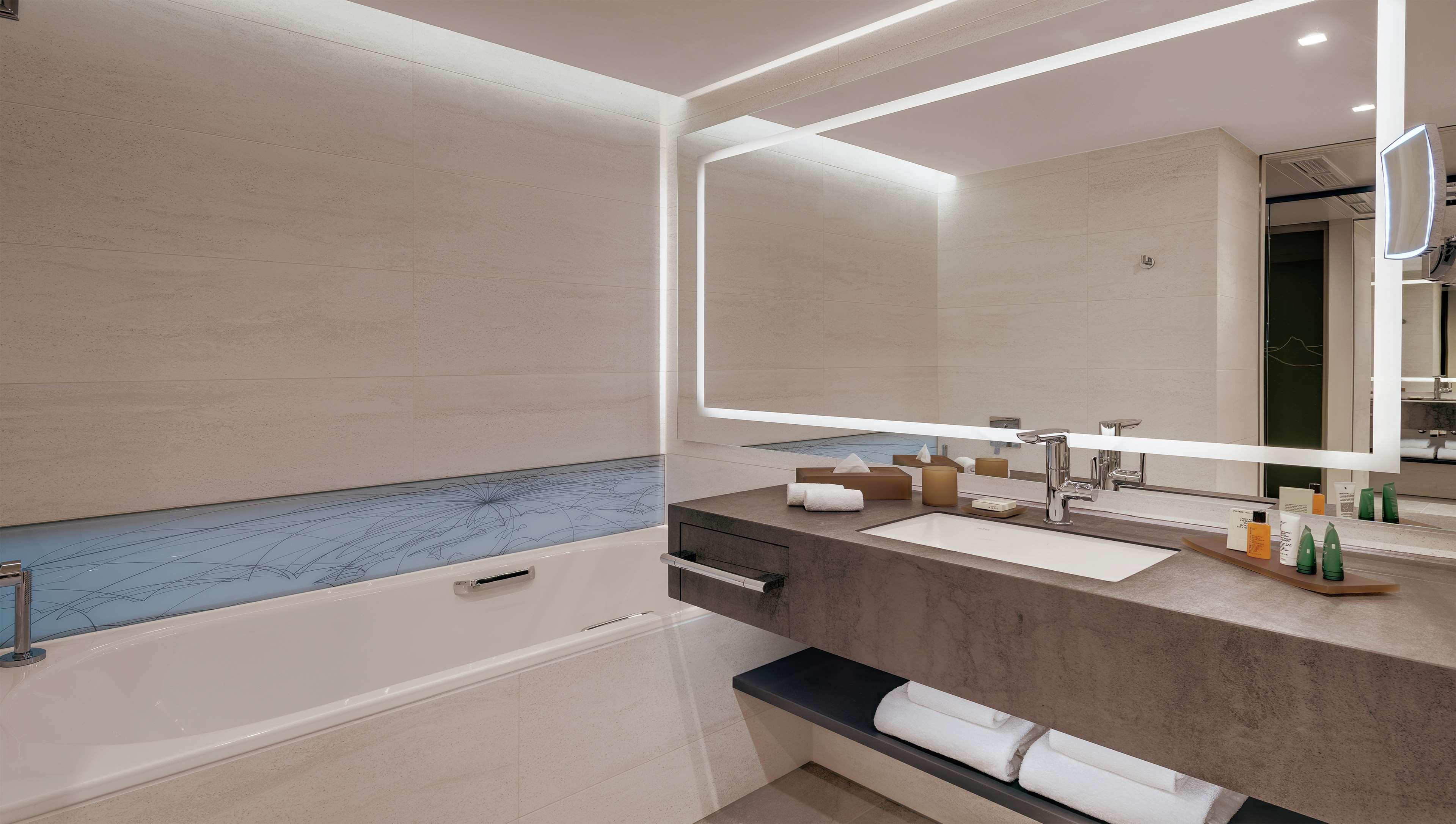 Double Executive King Bed