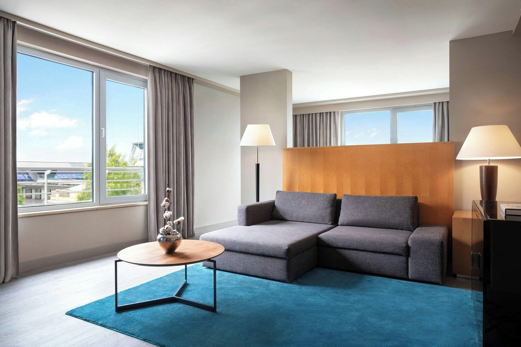 Suite Deluxe King Bed