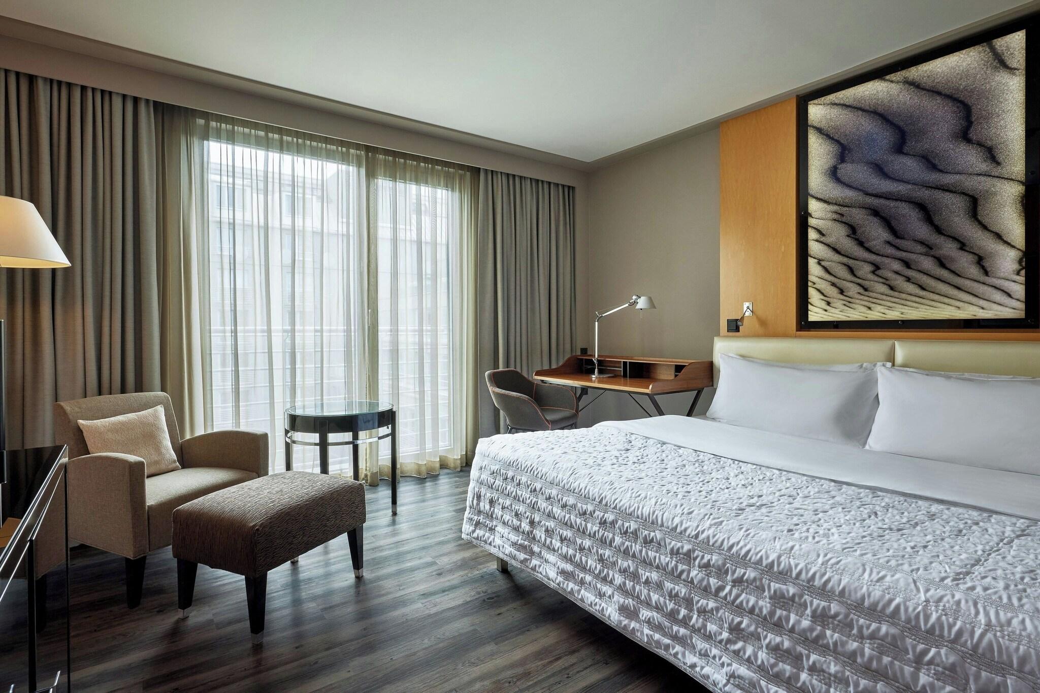 Double Superior King Bed