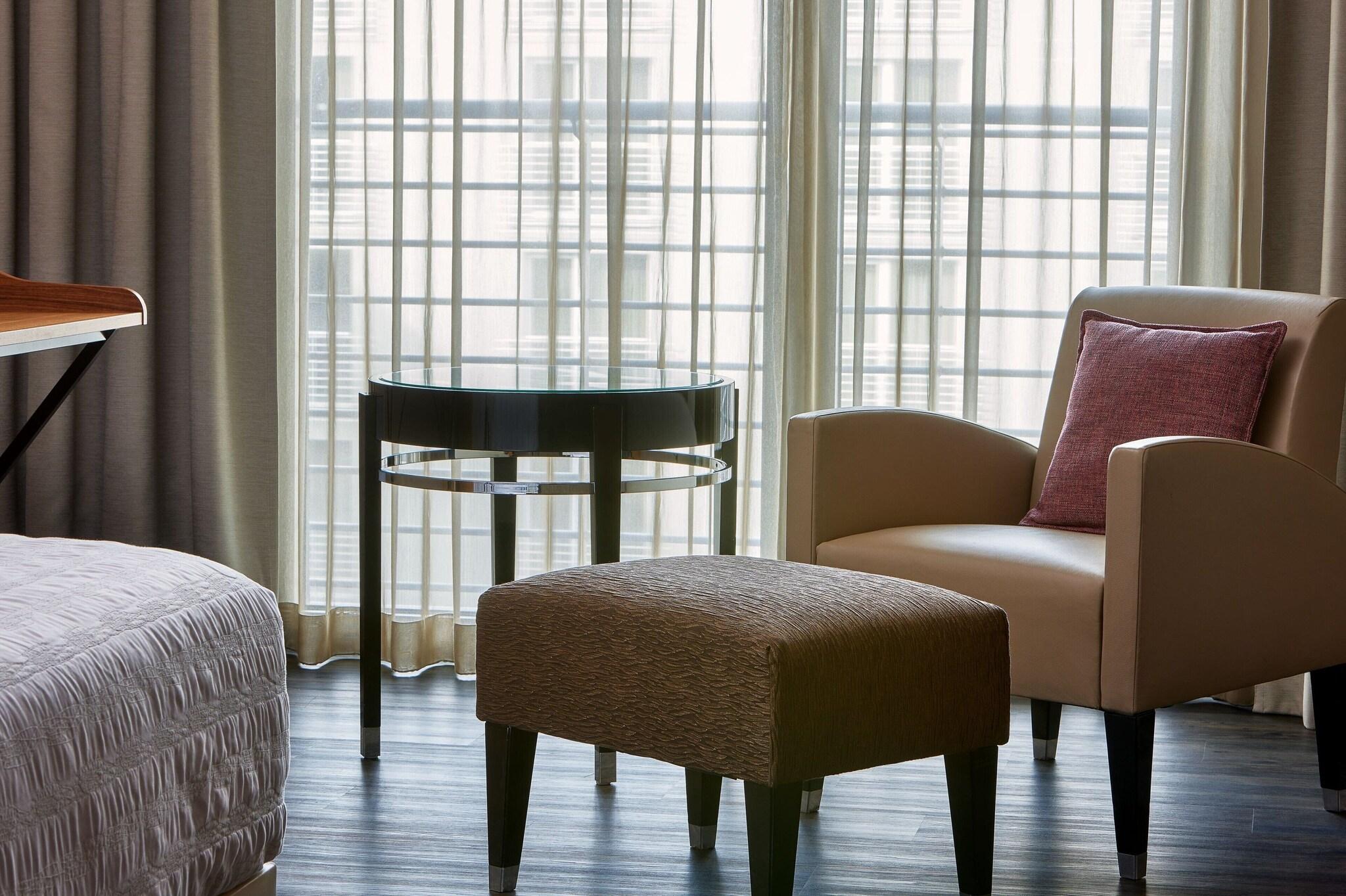 Double or Twin Superior Queen Bed