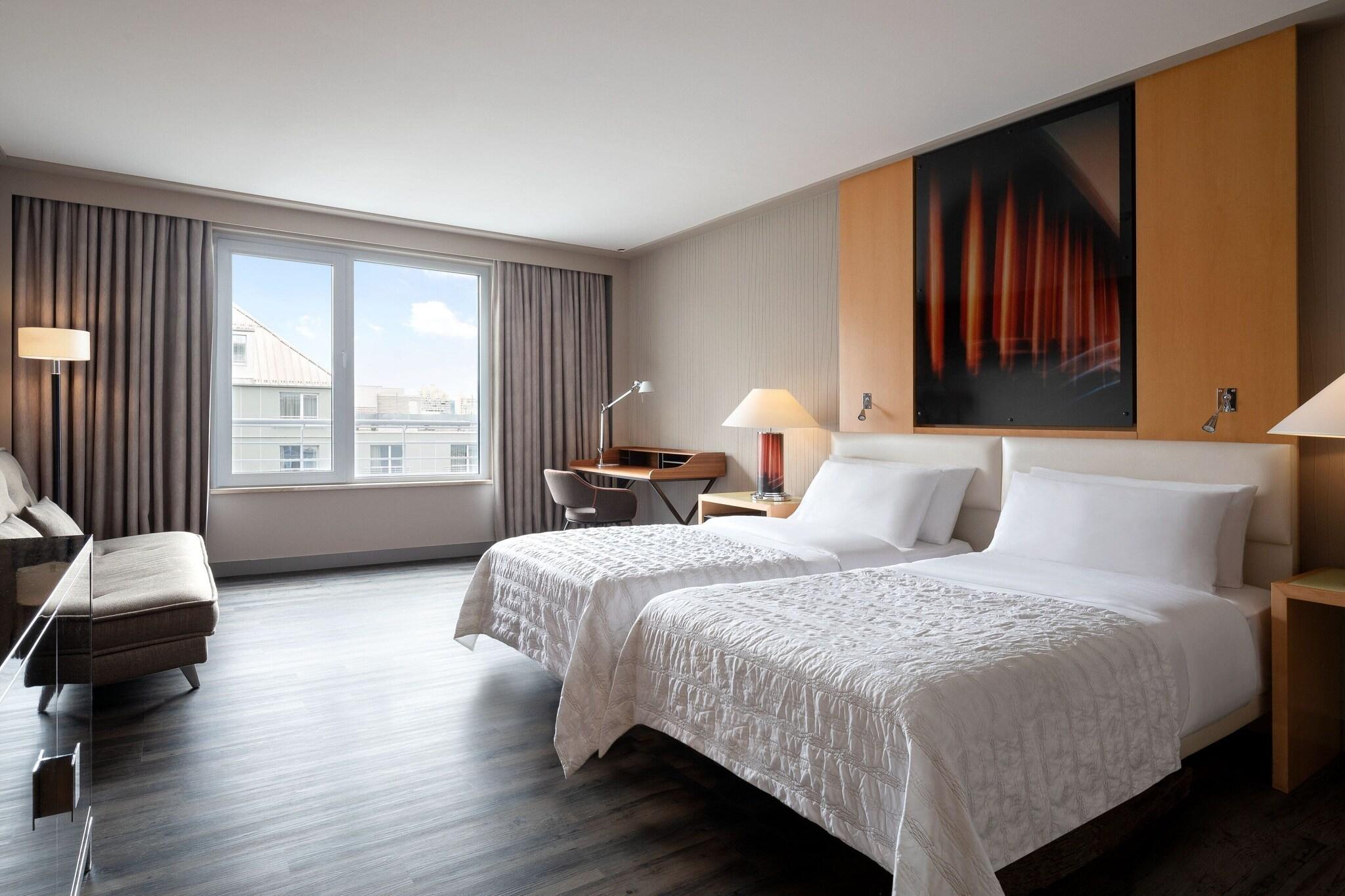 Double Executive King Bed