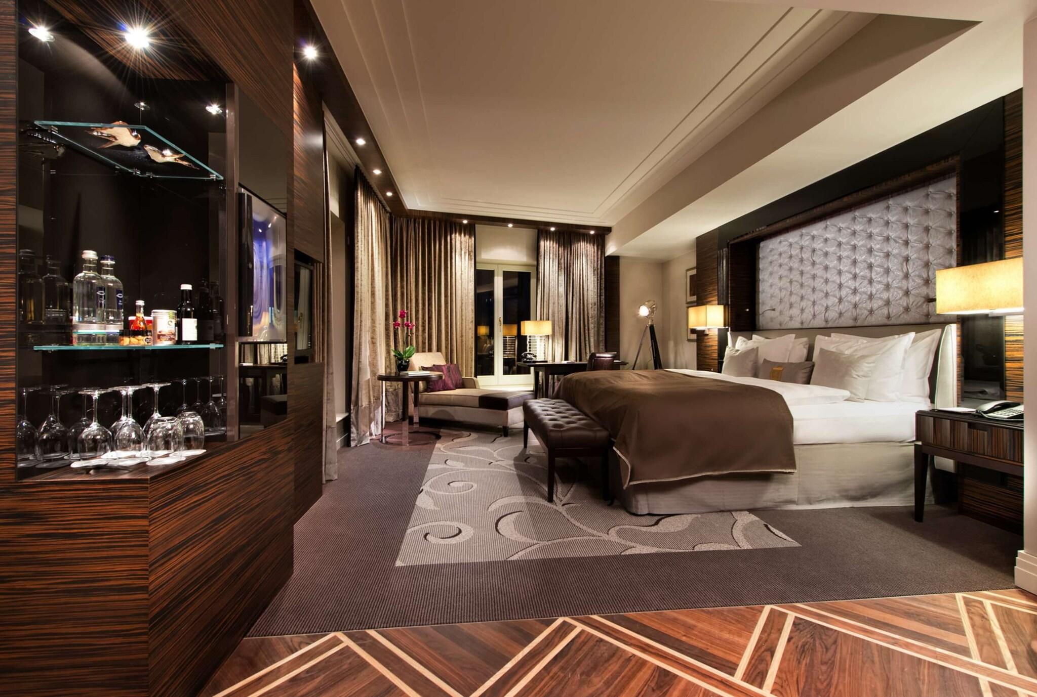 Double King Size Bed