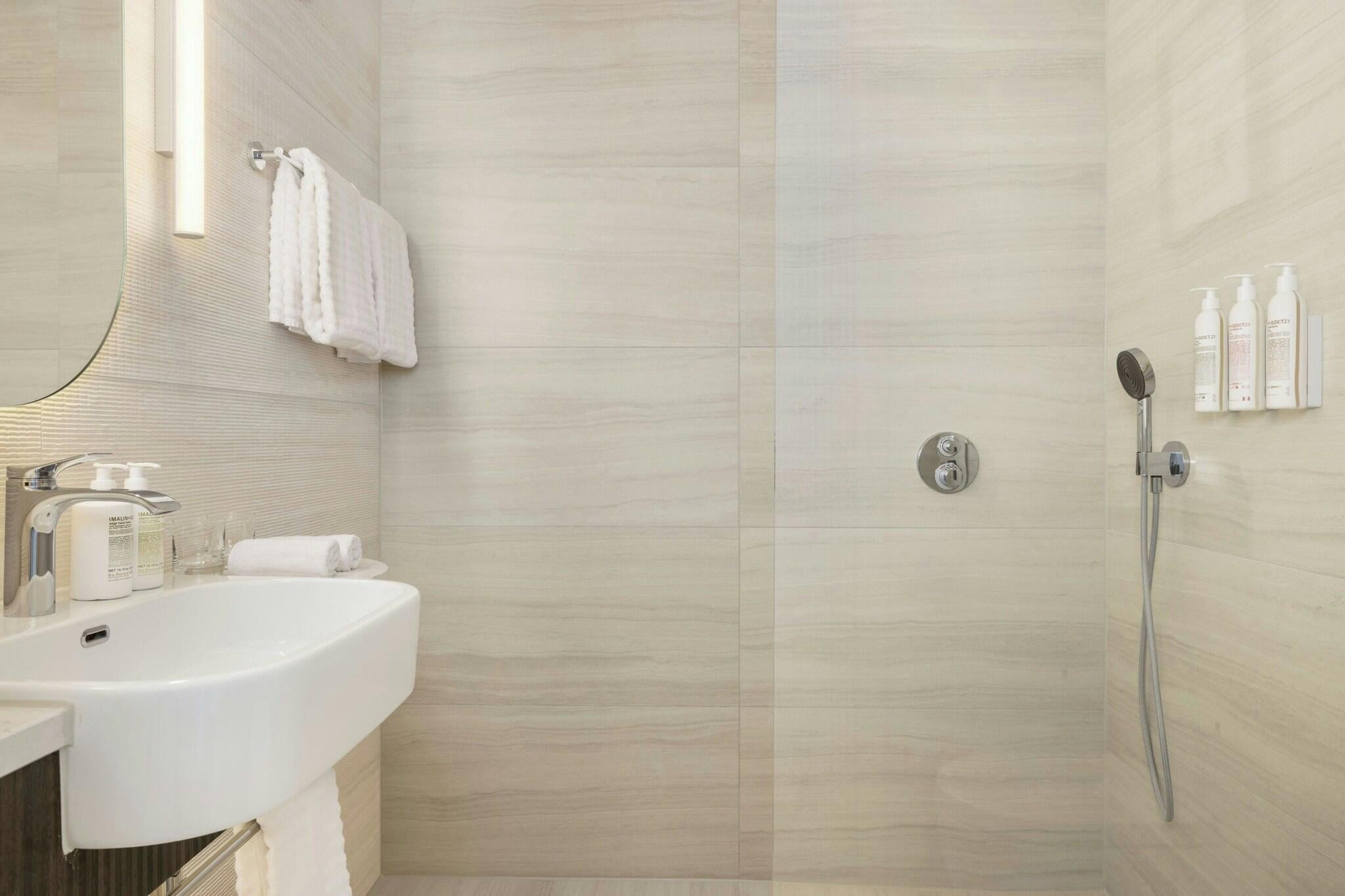 Double King Size Bed