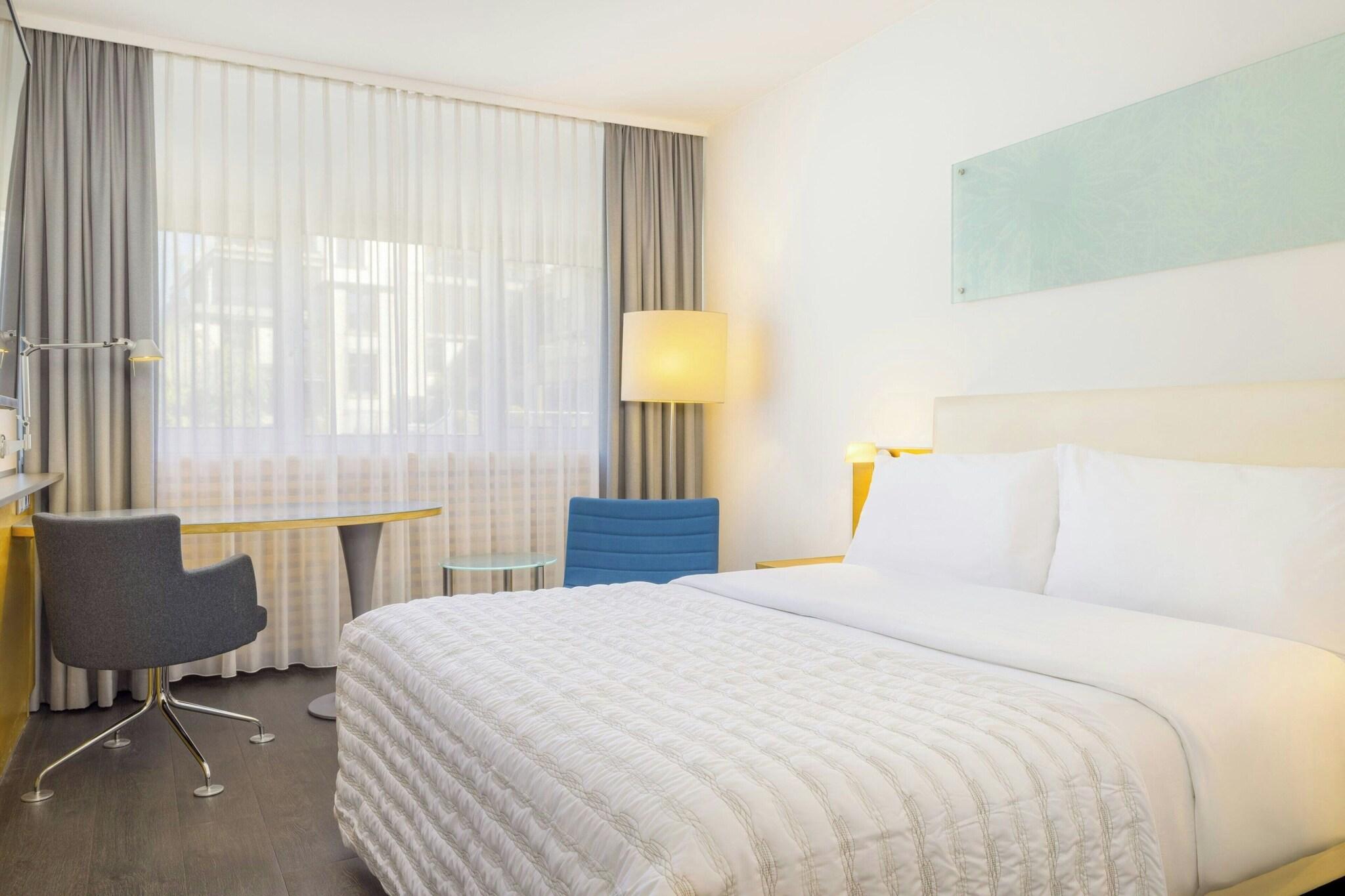 Double Superior Queen Bed