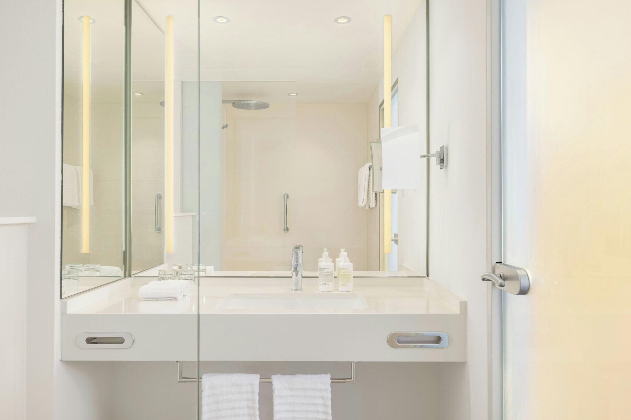 Double Superior Queen Bed