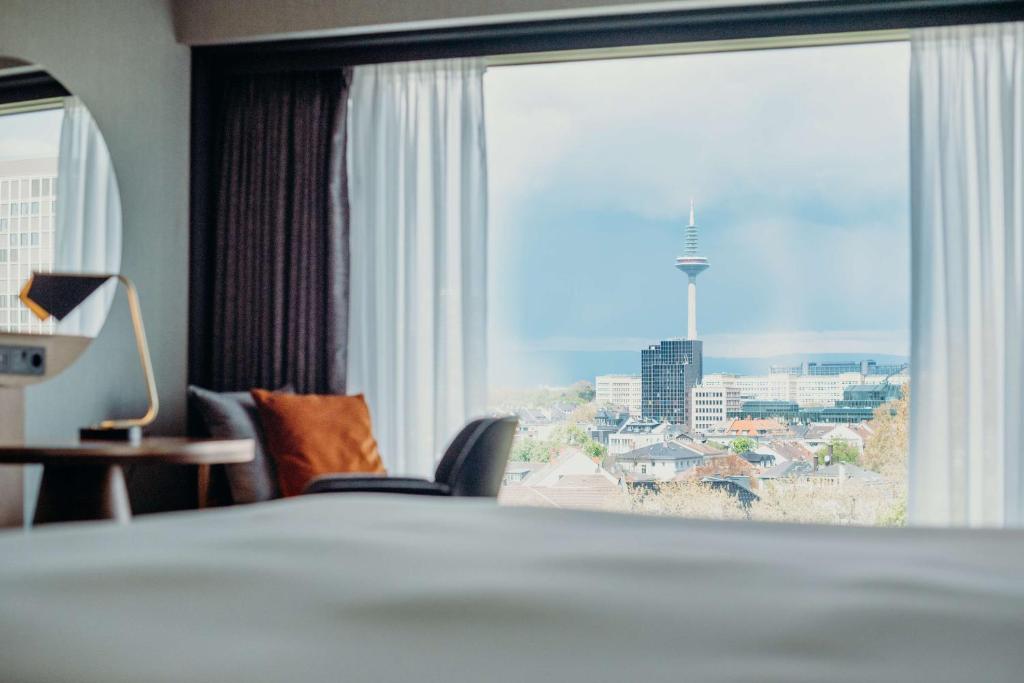 Double Deluxe King Bed