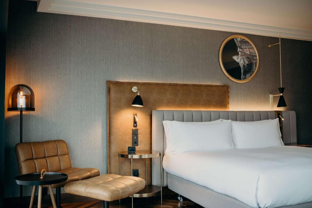 Double Executive King Bed