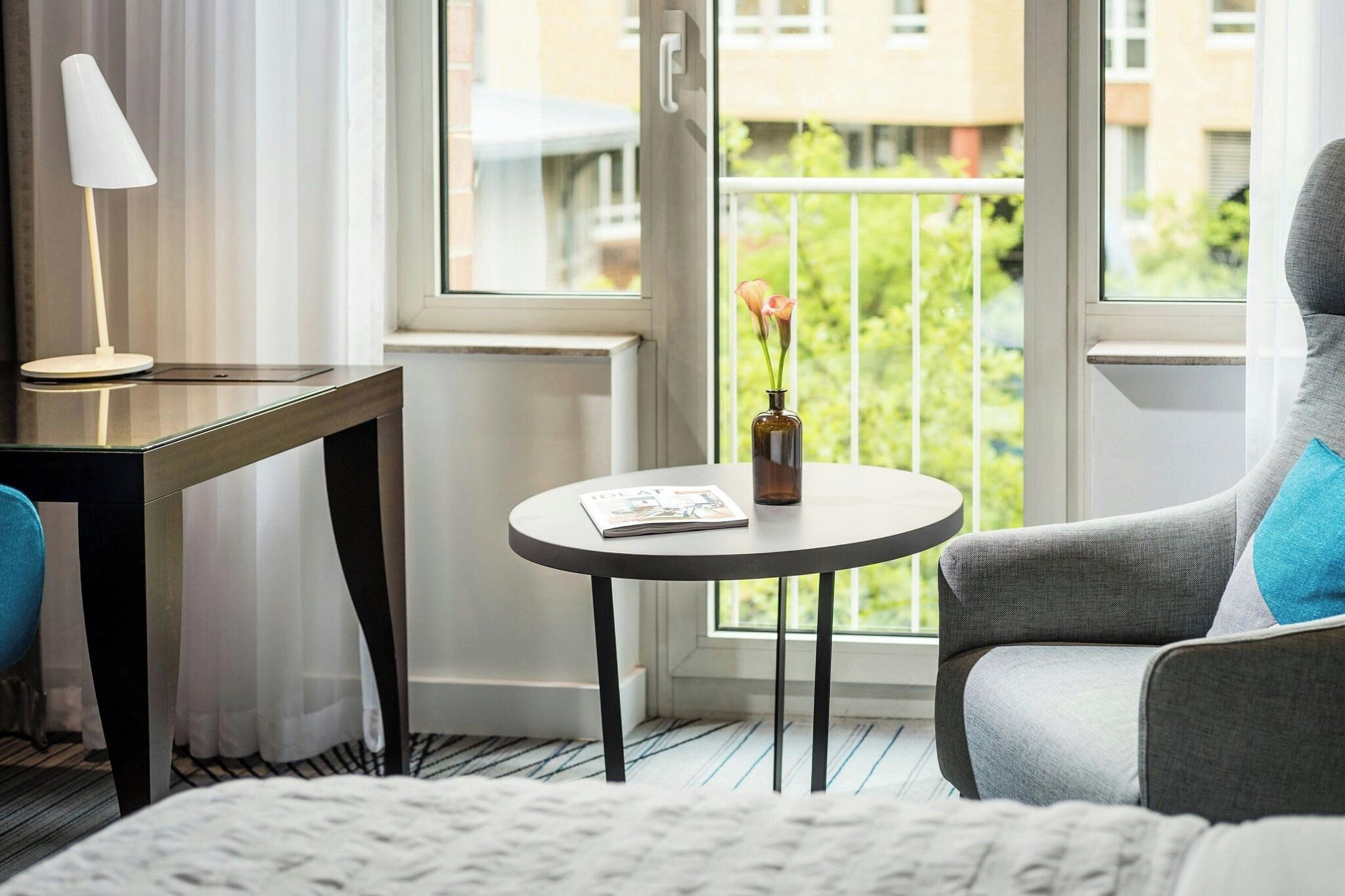 Double Deluxe King Bed