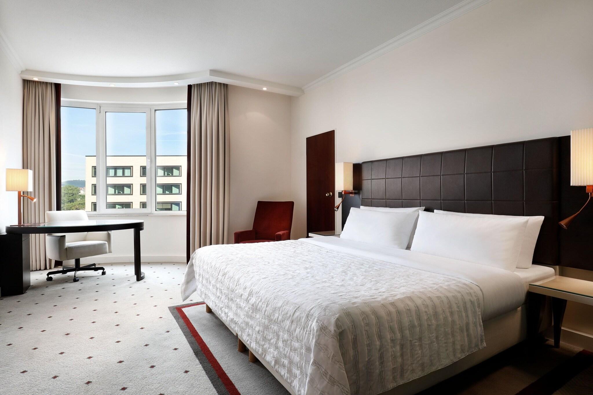 Double Superior King Bed