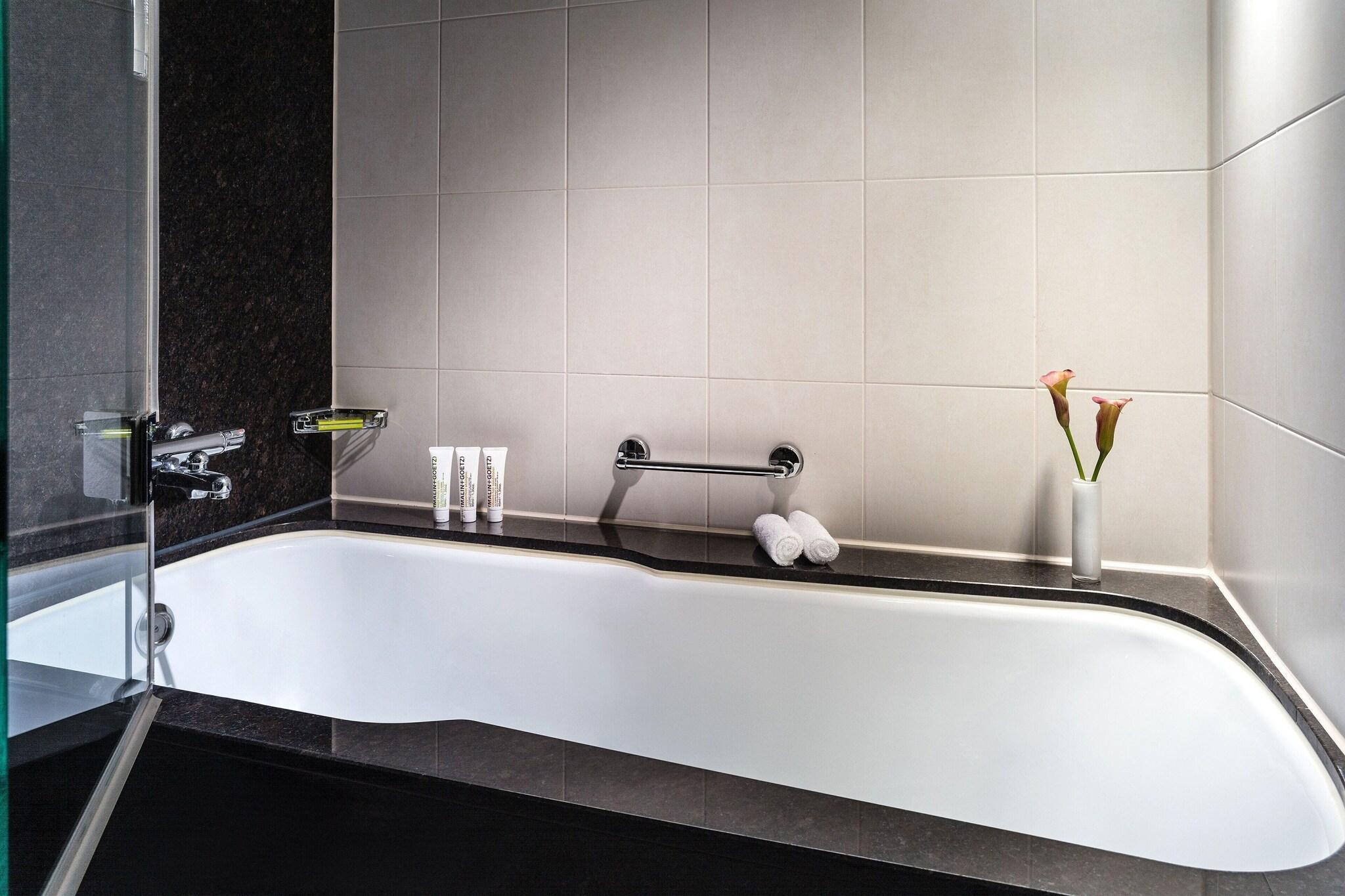 Double Superior King Bed