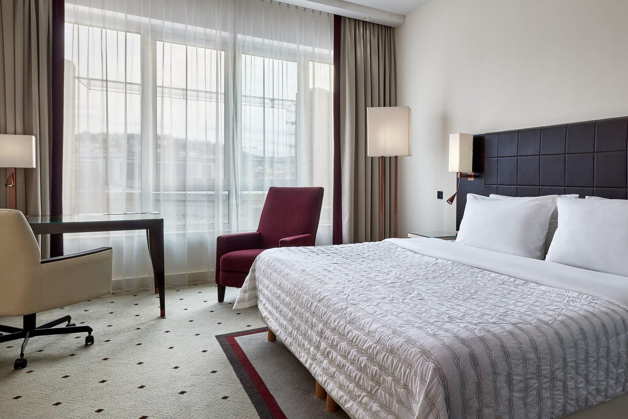 Double Superior King Bed