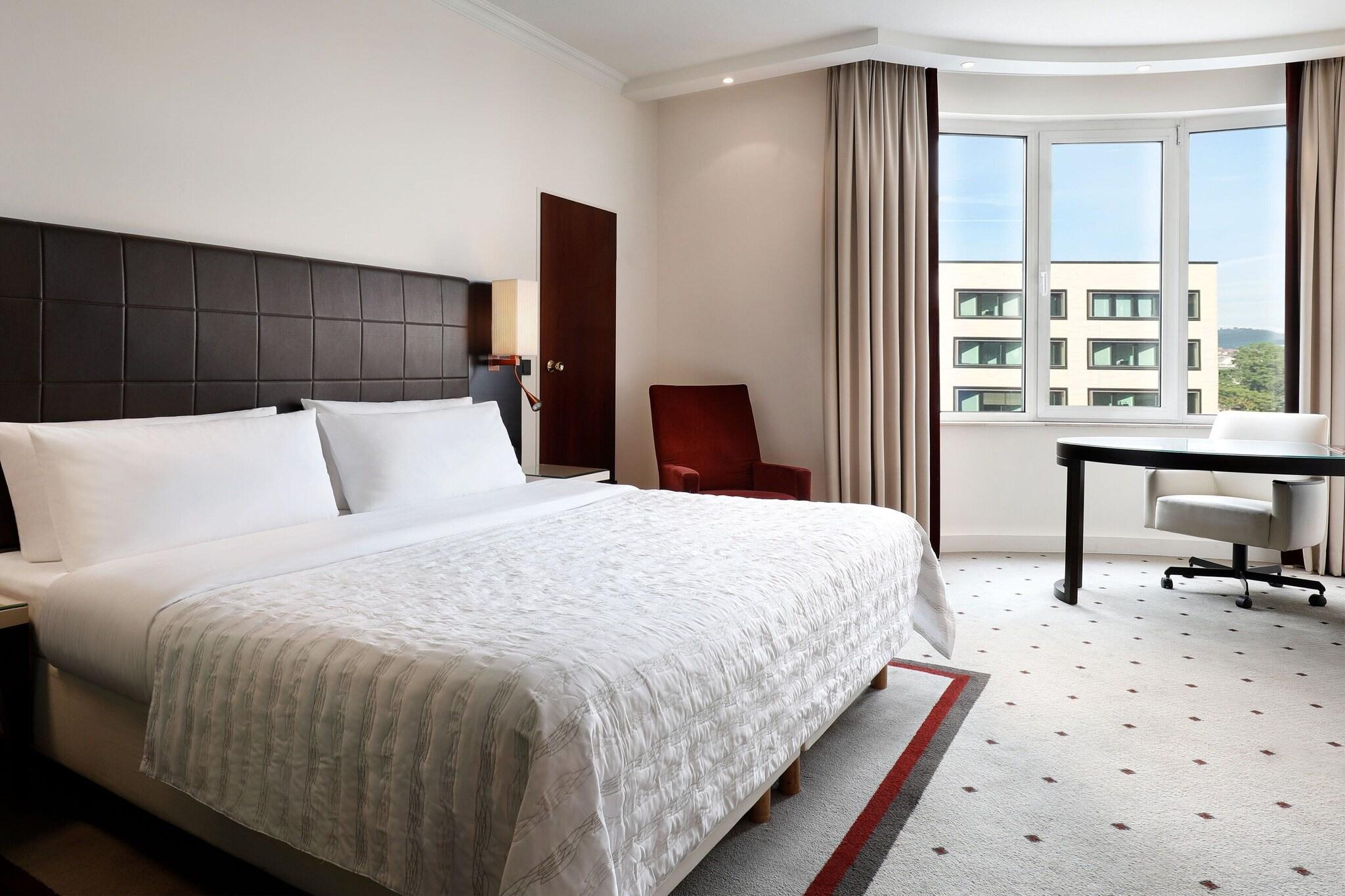 Double Superior King Bed