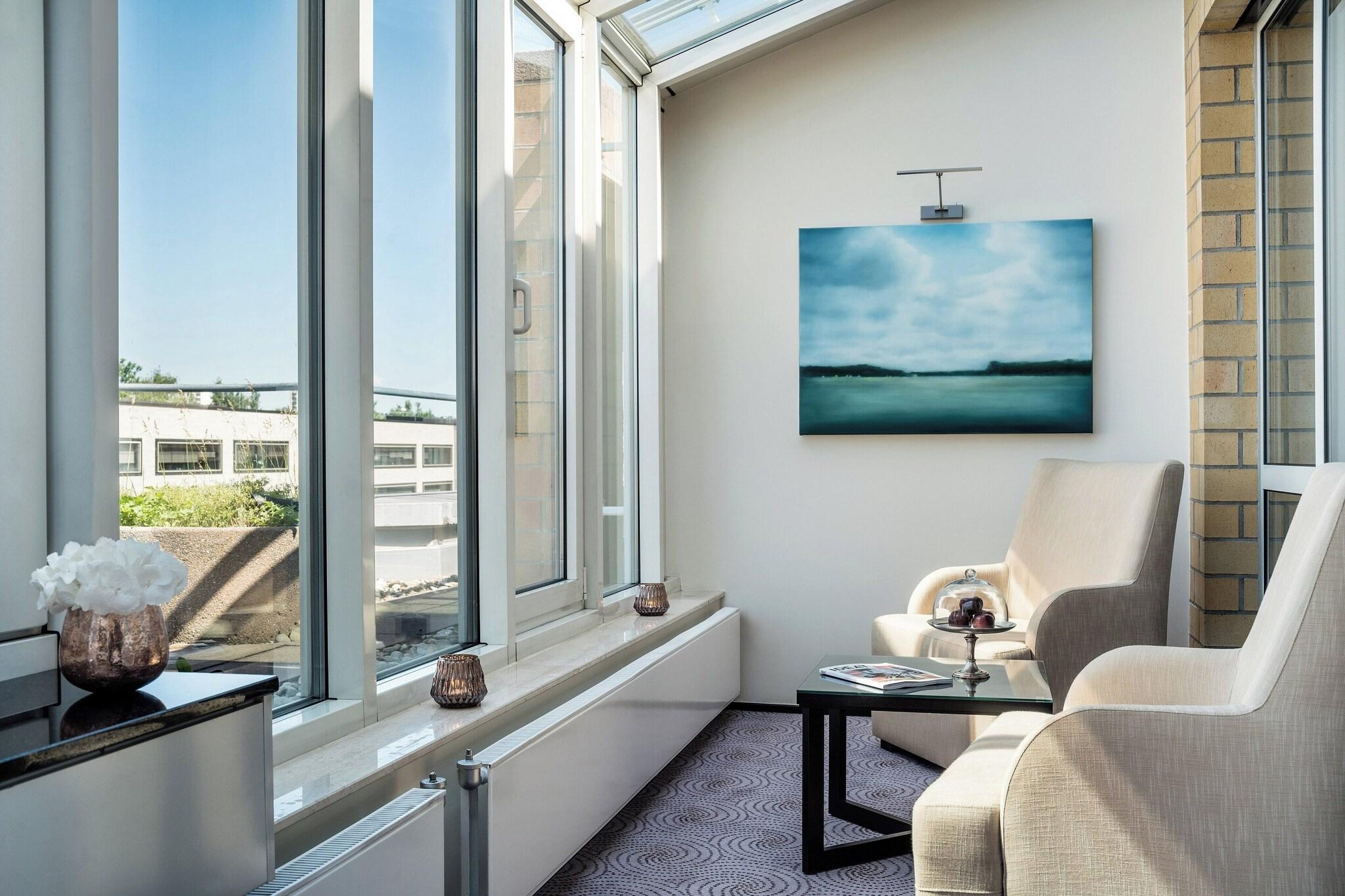 Suite City View King Bed