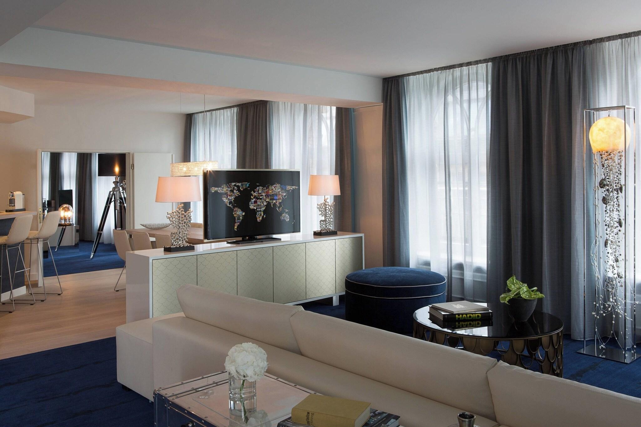 Suite City View Two Double Beds