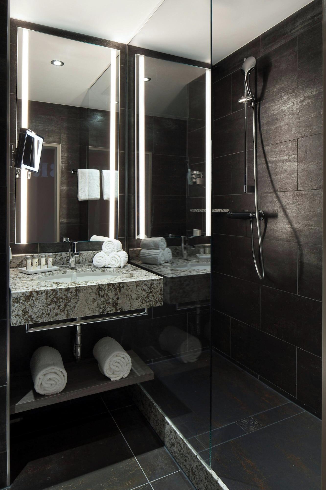 Quadruple Deluxe Two Double Beds