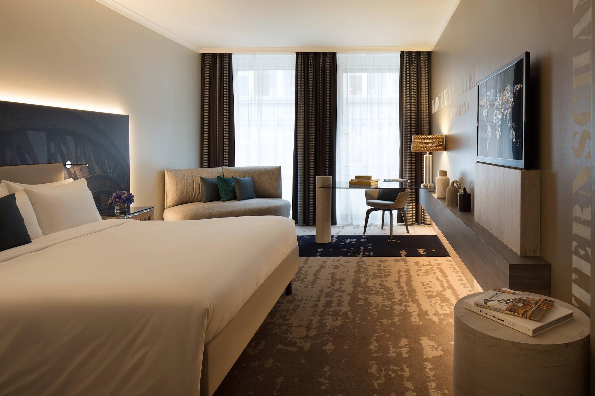 Double Deluxe King Bed