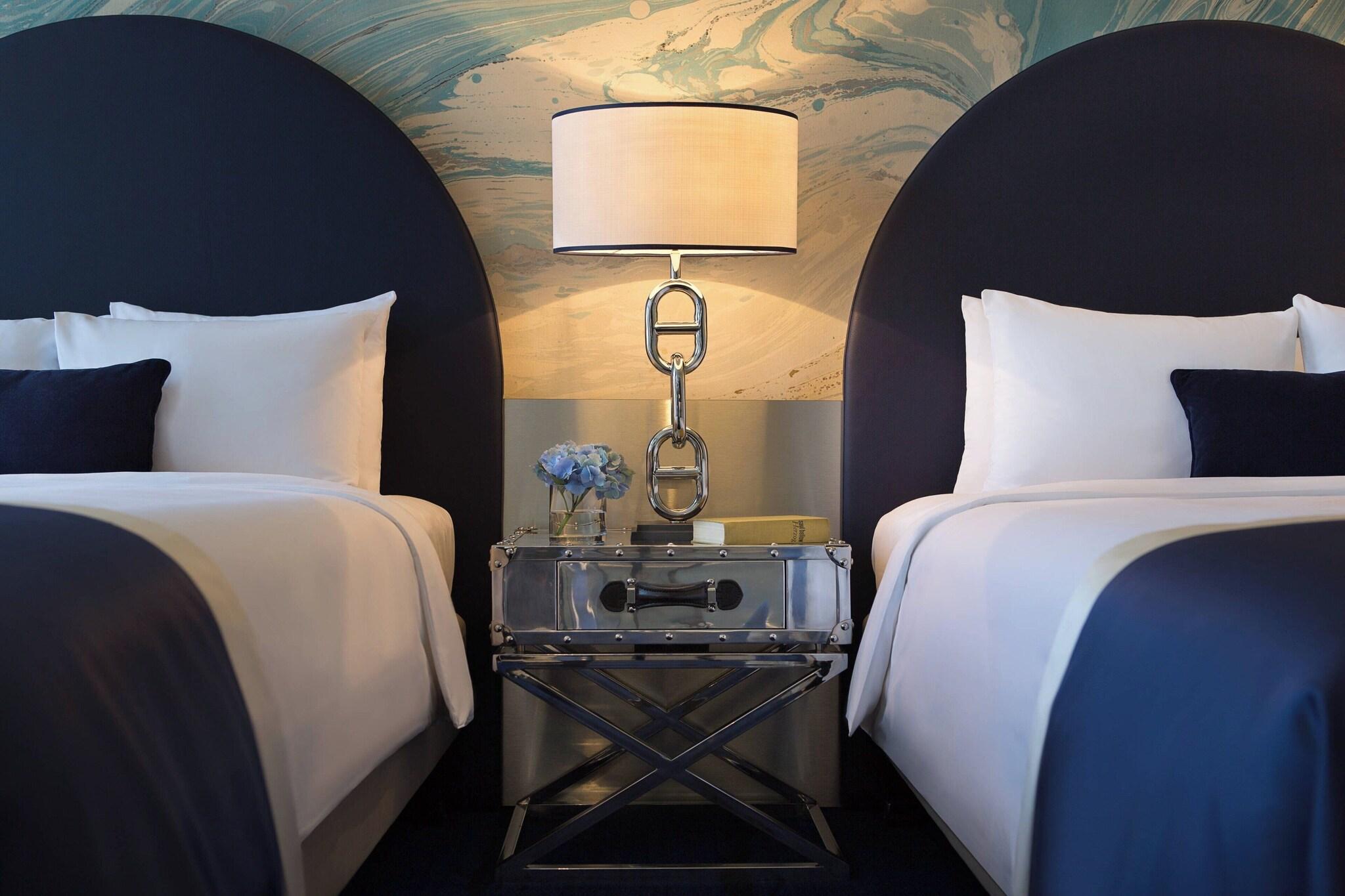 Suite City View Two Double Beds