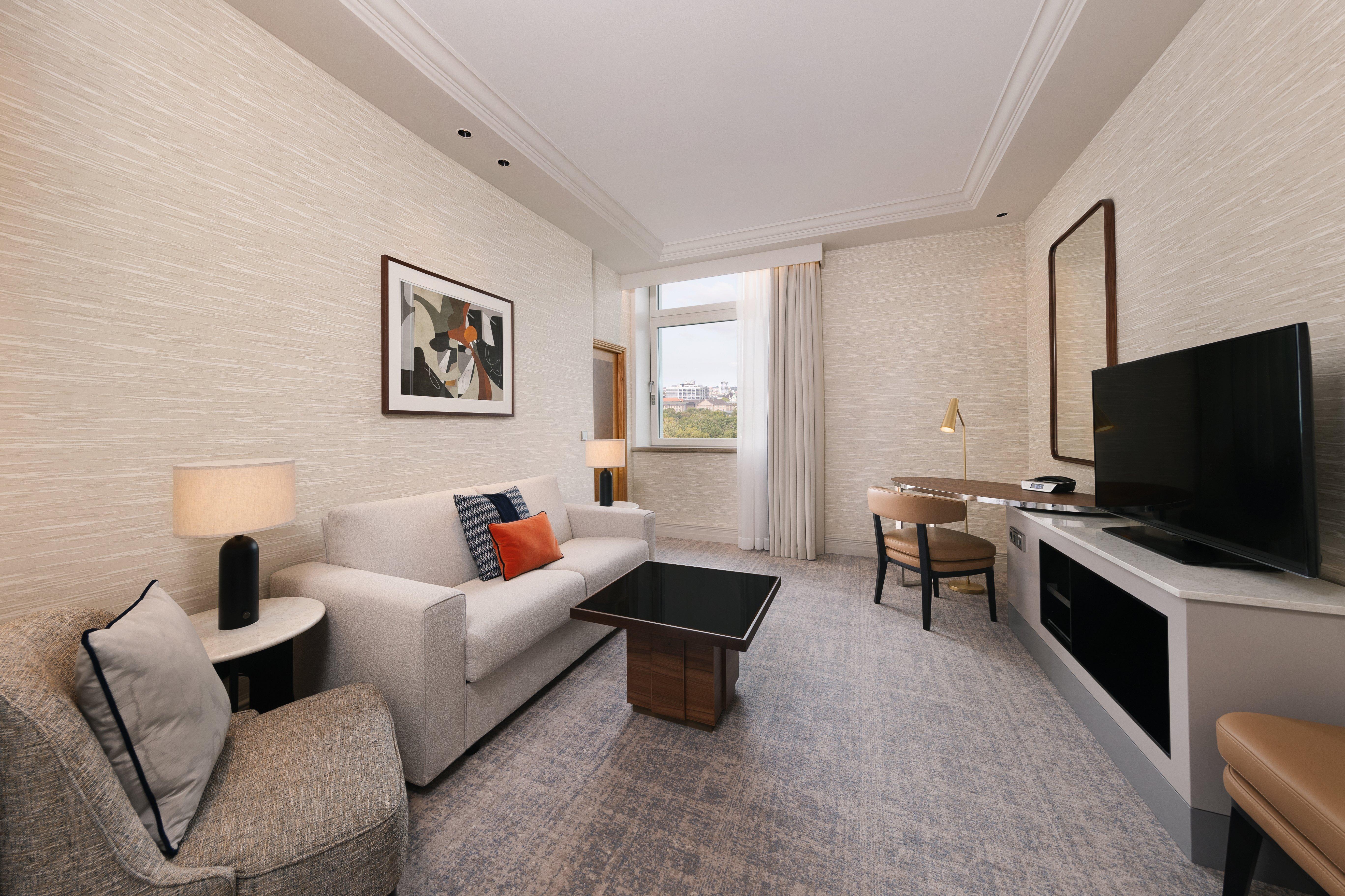 Junior Suite King Size Bed