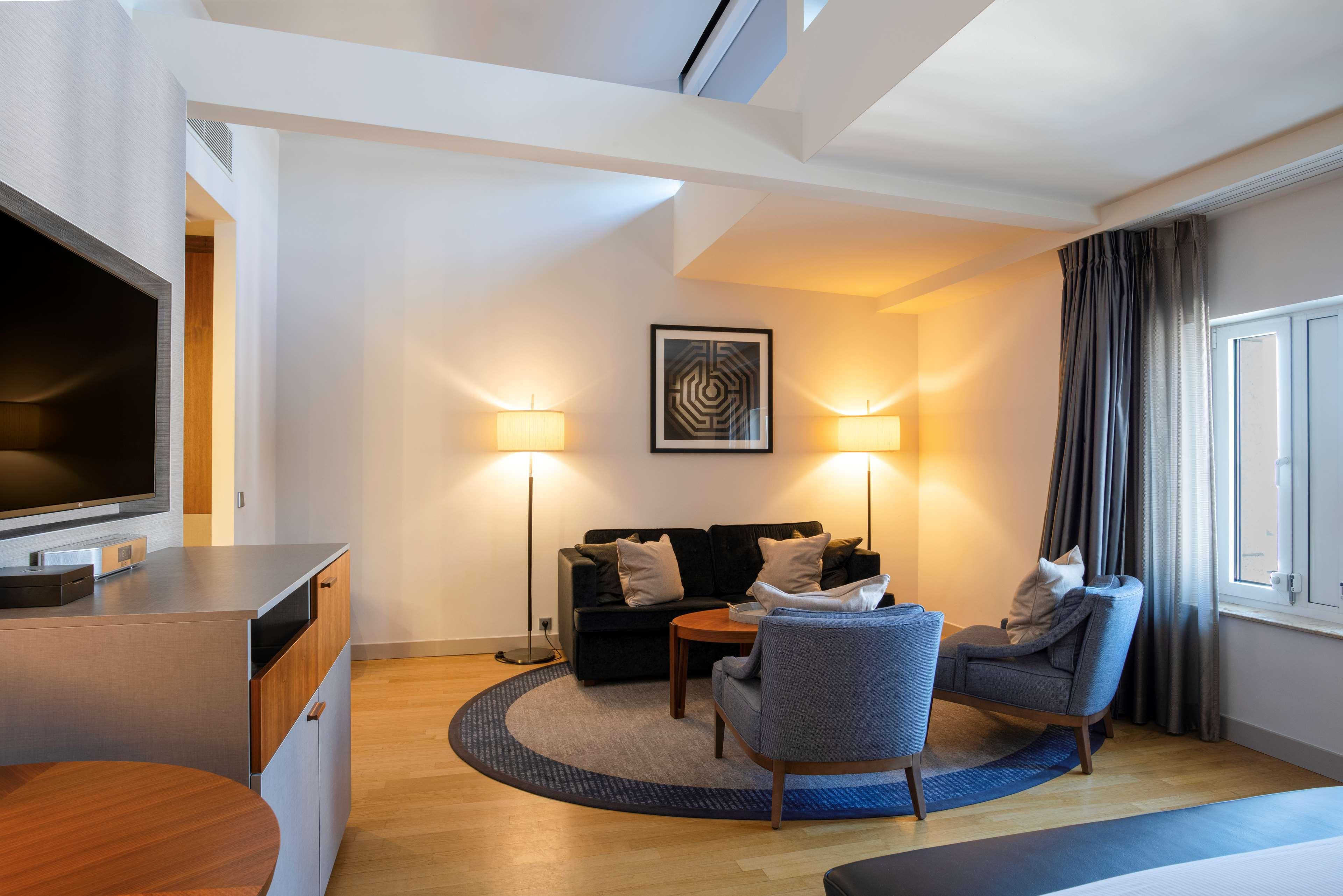 Junior Suite King Size Bed