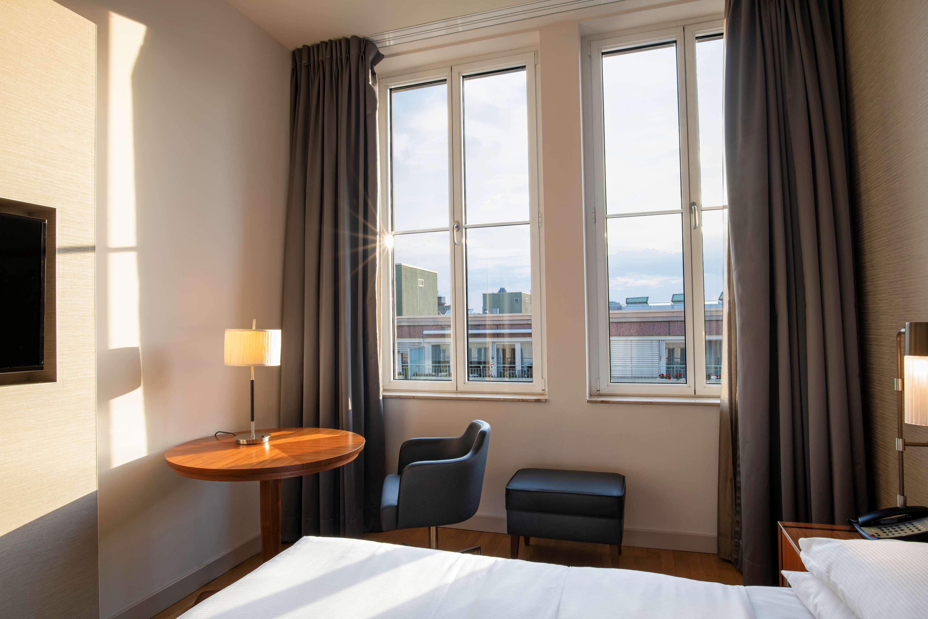 Double Guest Room Queen Bed