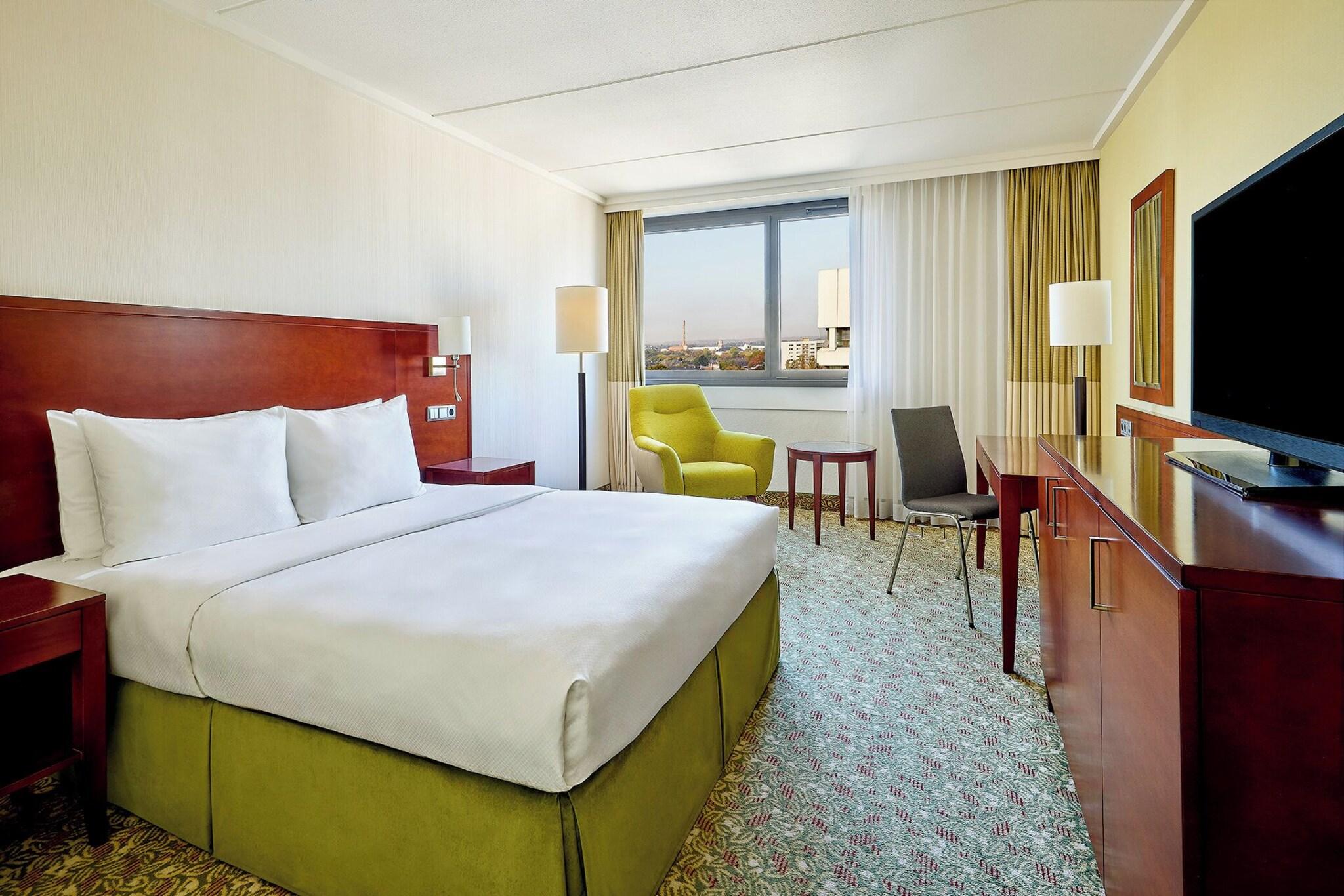 Double Queen Size Bed