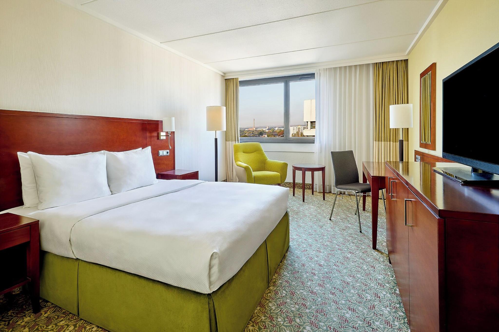 Double Queen Size Bed