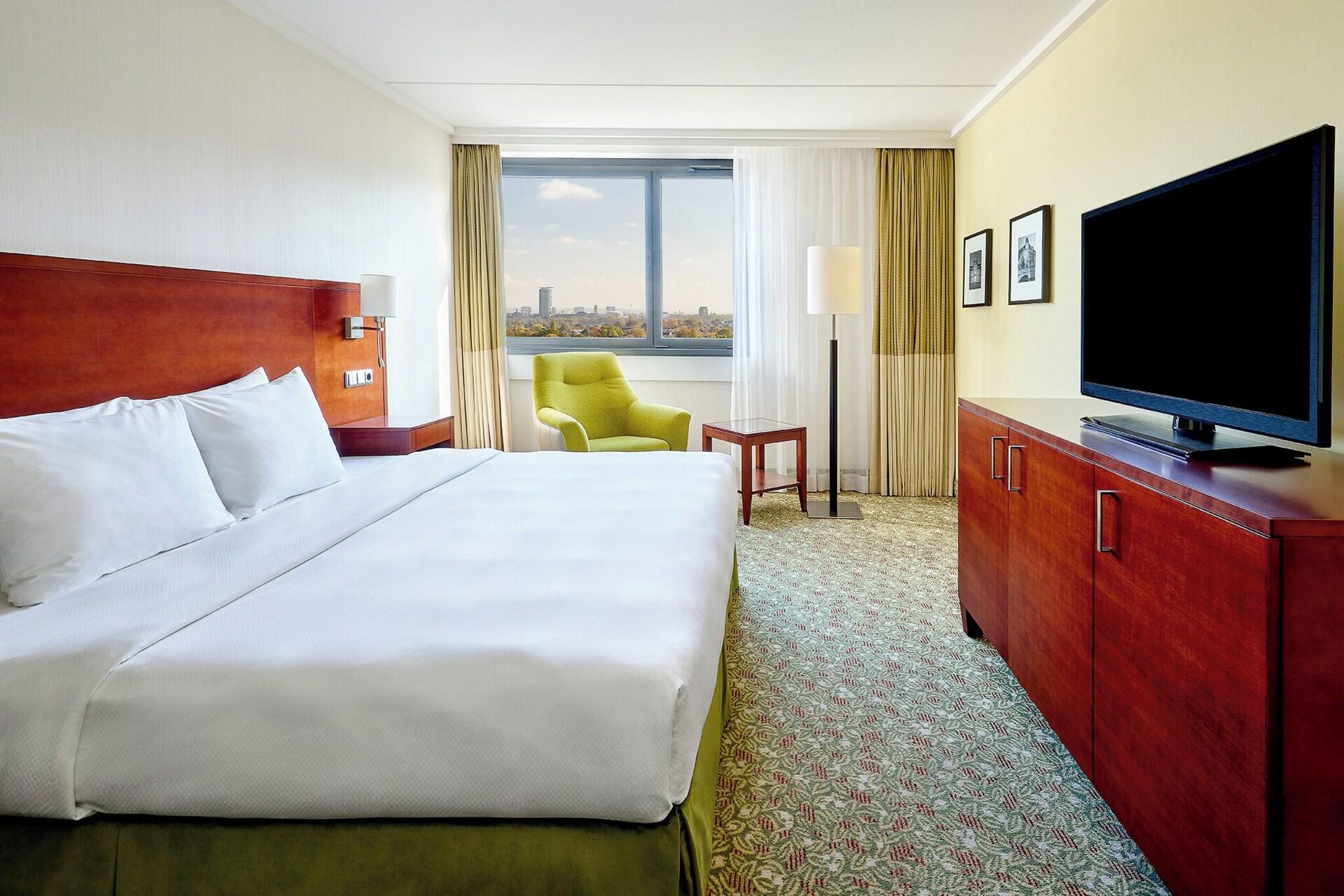 Double Queen Size Bed