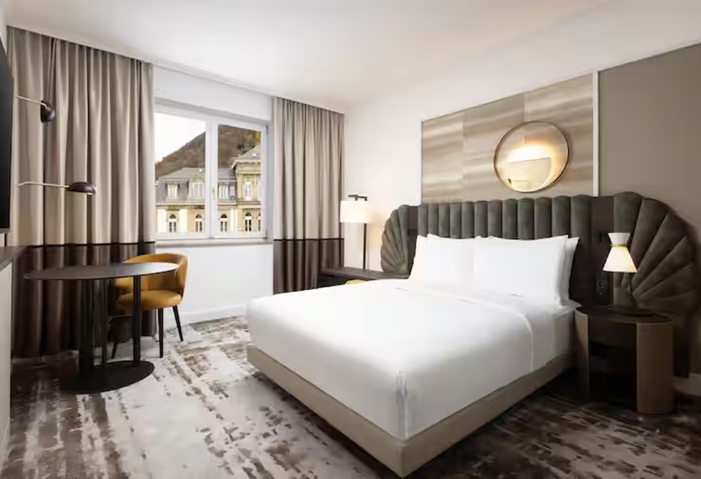 Double Deluxe Queen Bed