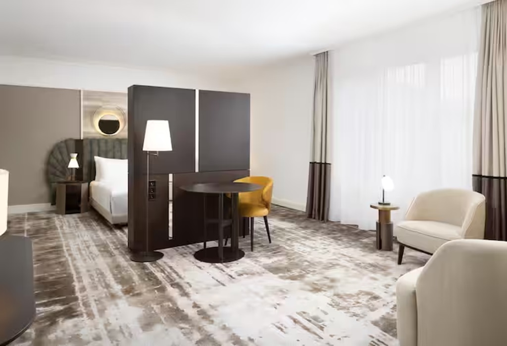 Junior Suite Connecting Room