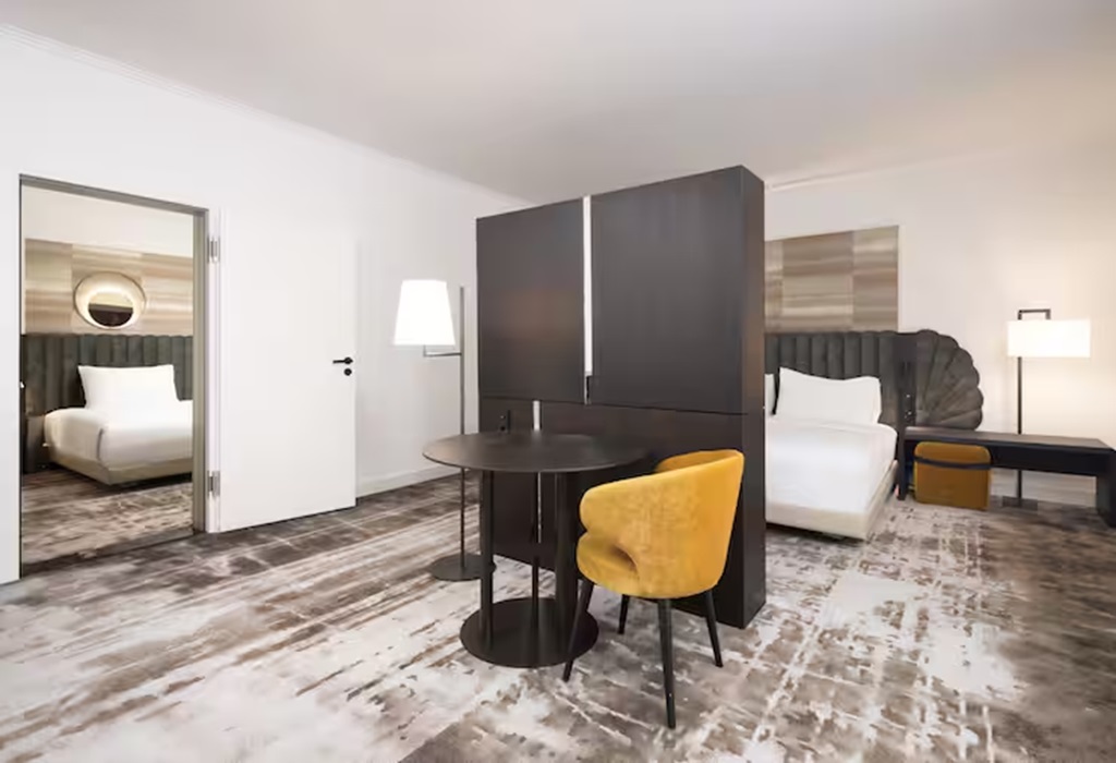 Junior Suite Connecting Room