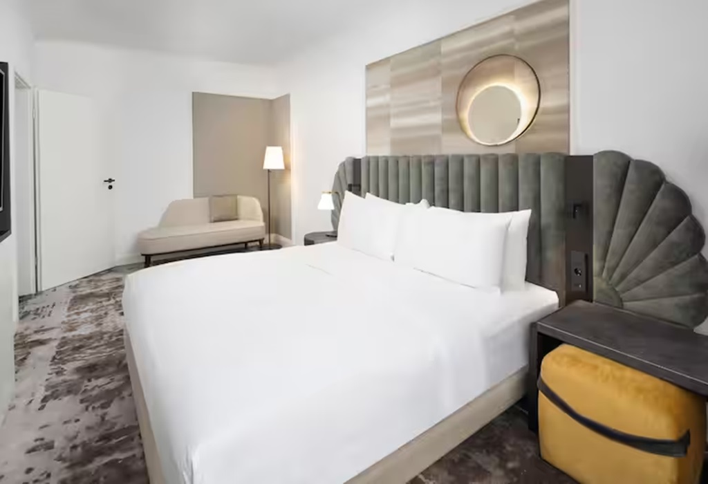 Suite Connecting Room