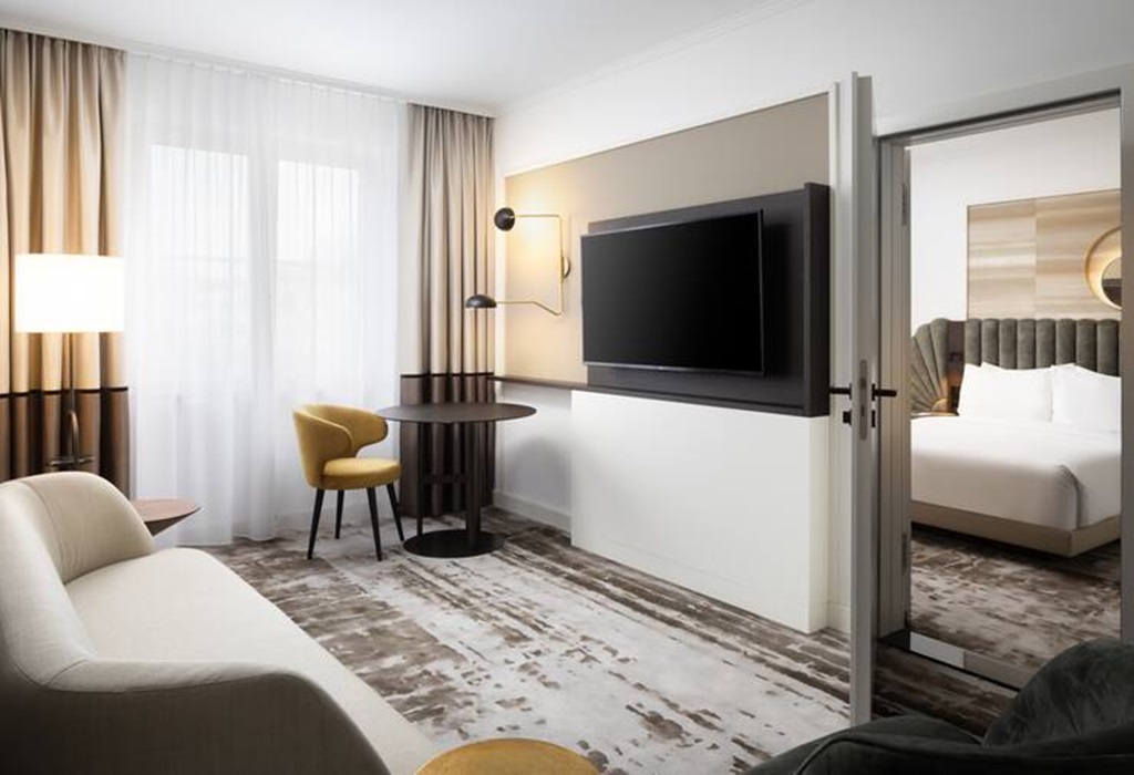 Suite Connecting Room