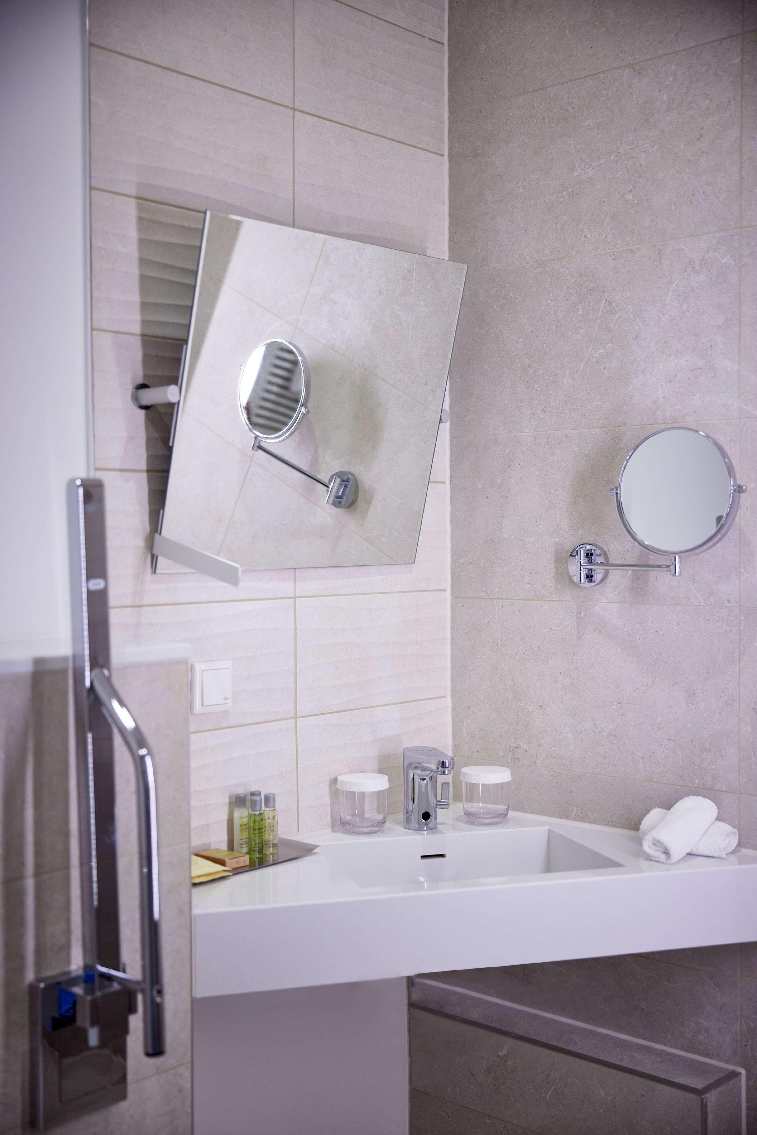 Double Accessible-queen Size Bed