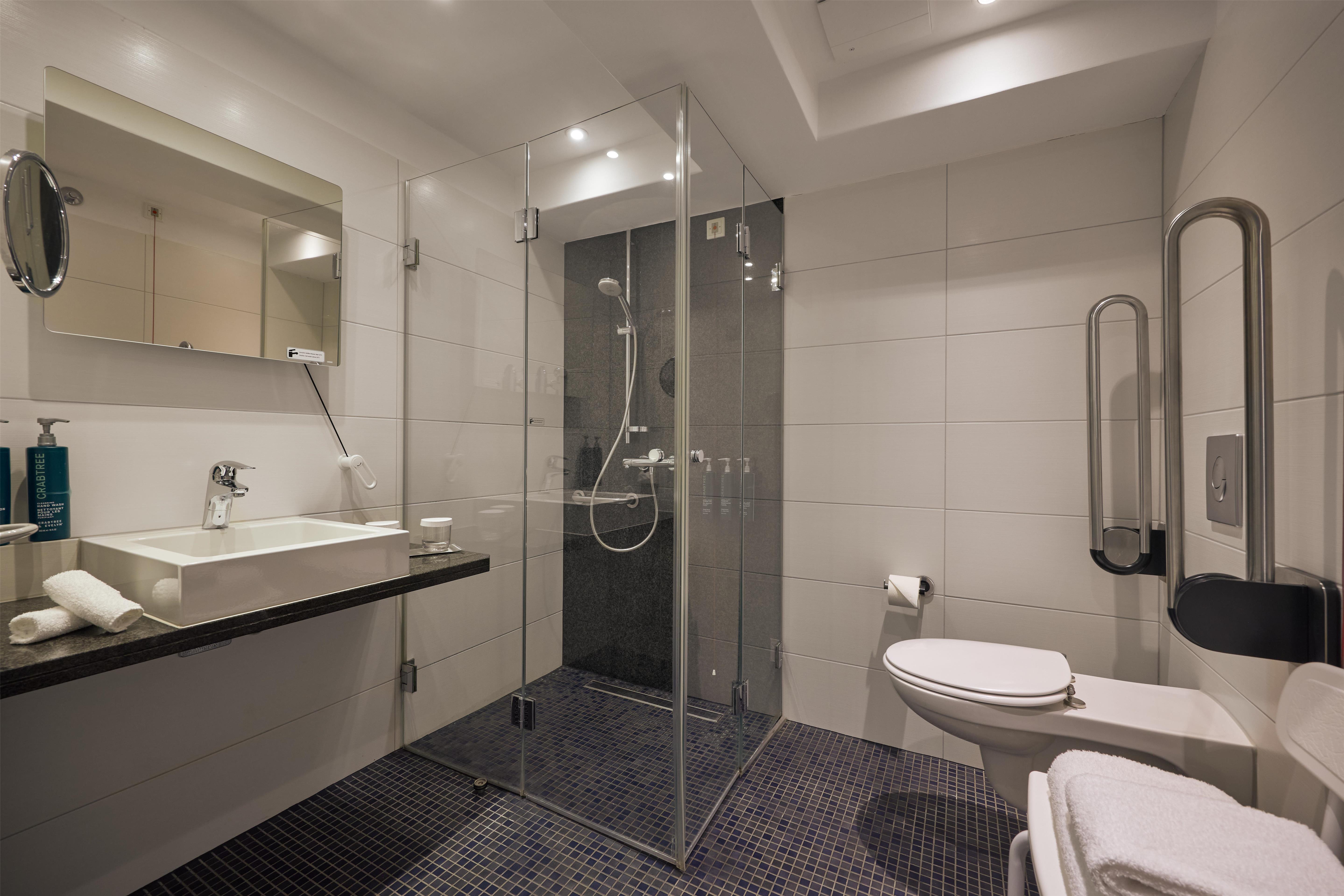 Double Accessible-queen Size Bed