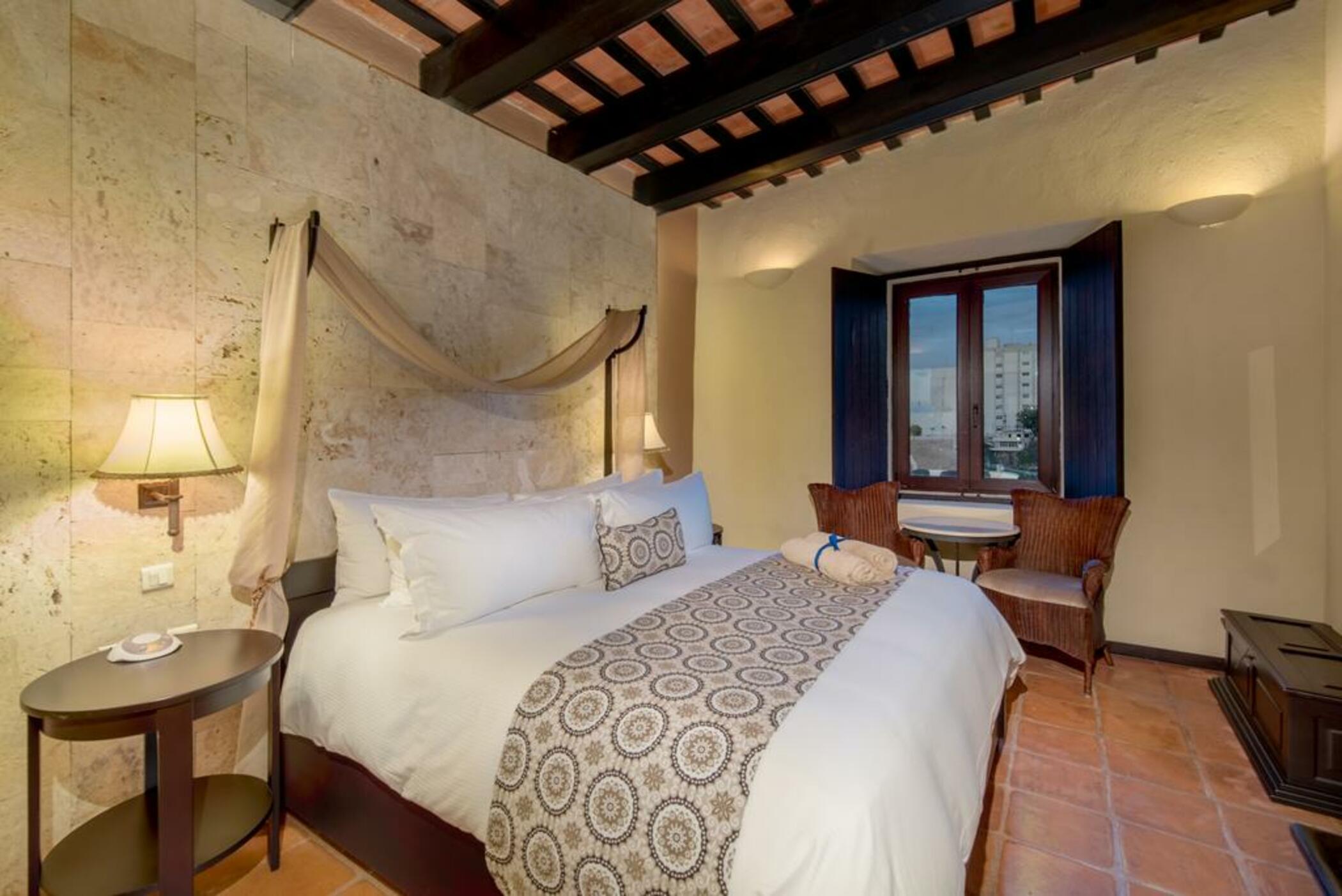 Single Queen Size Bed