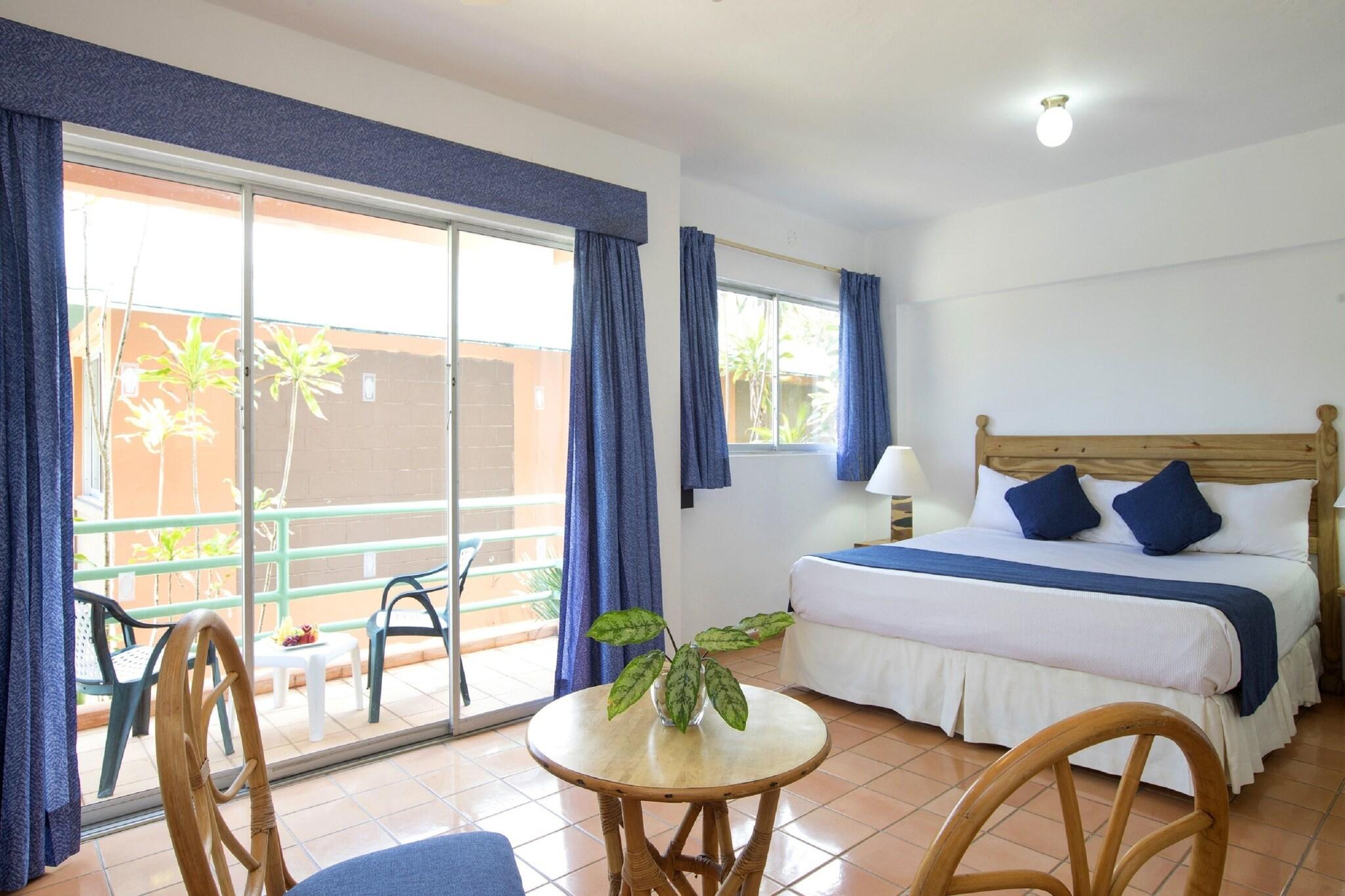 Quadruple Two Queen Beds