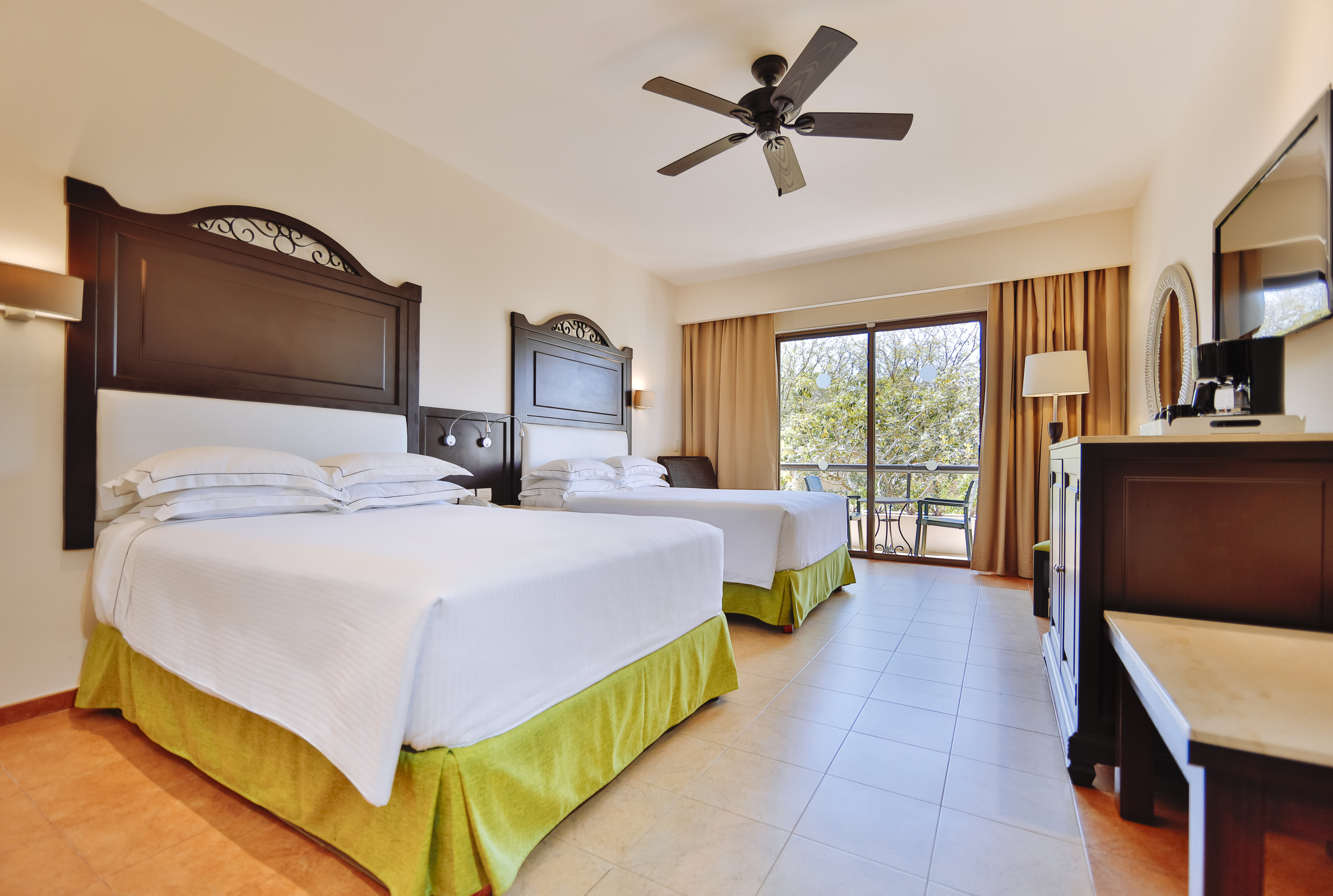 Room Deluxe